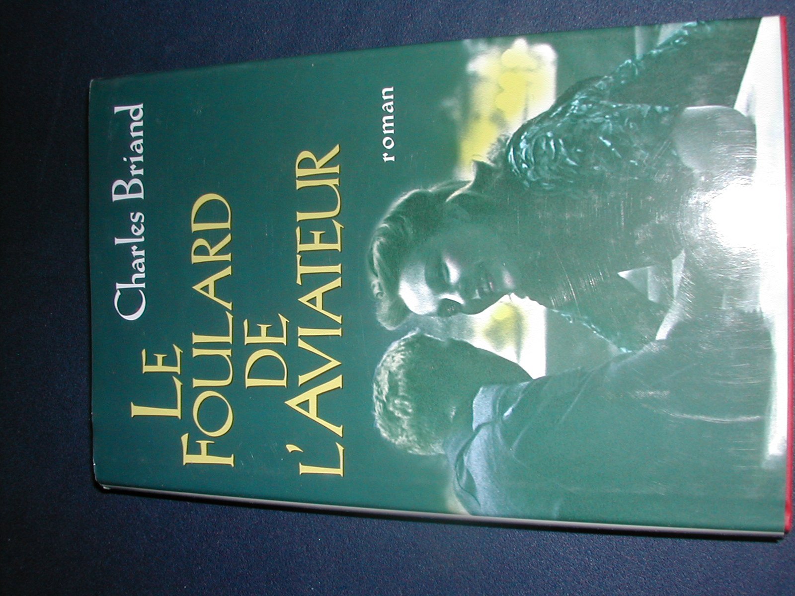 Le foulard de l'aviateur book