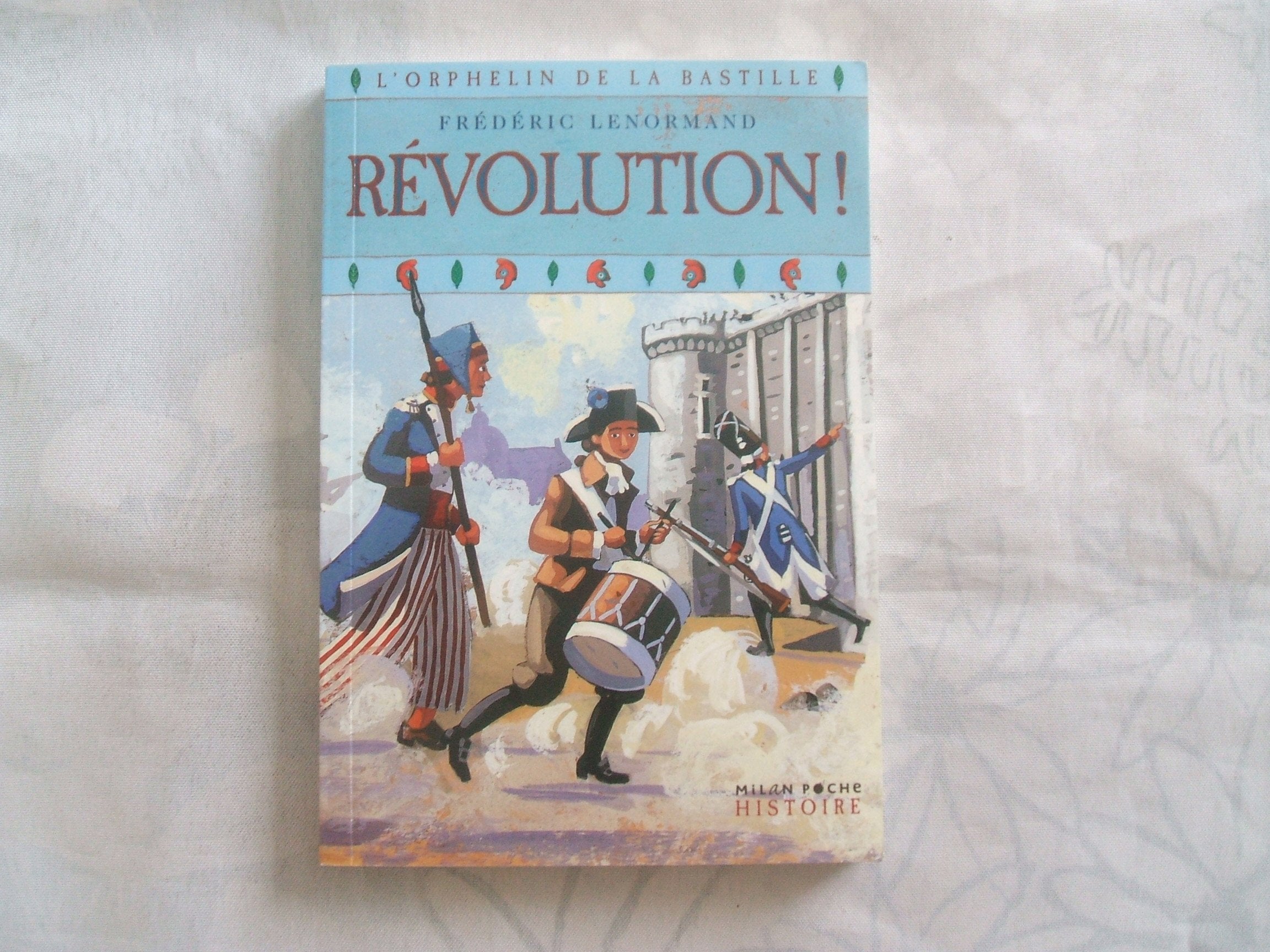 Révolution ! Books
