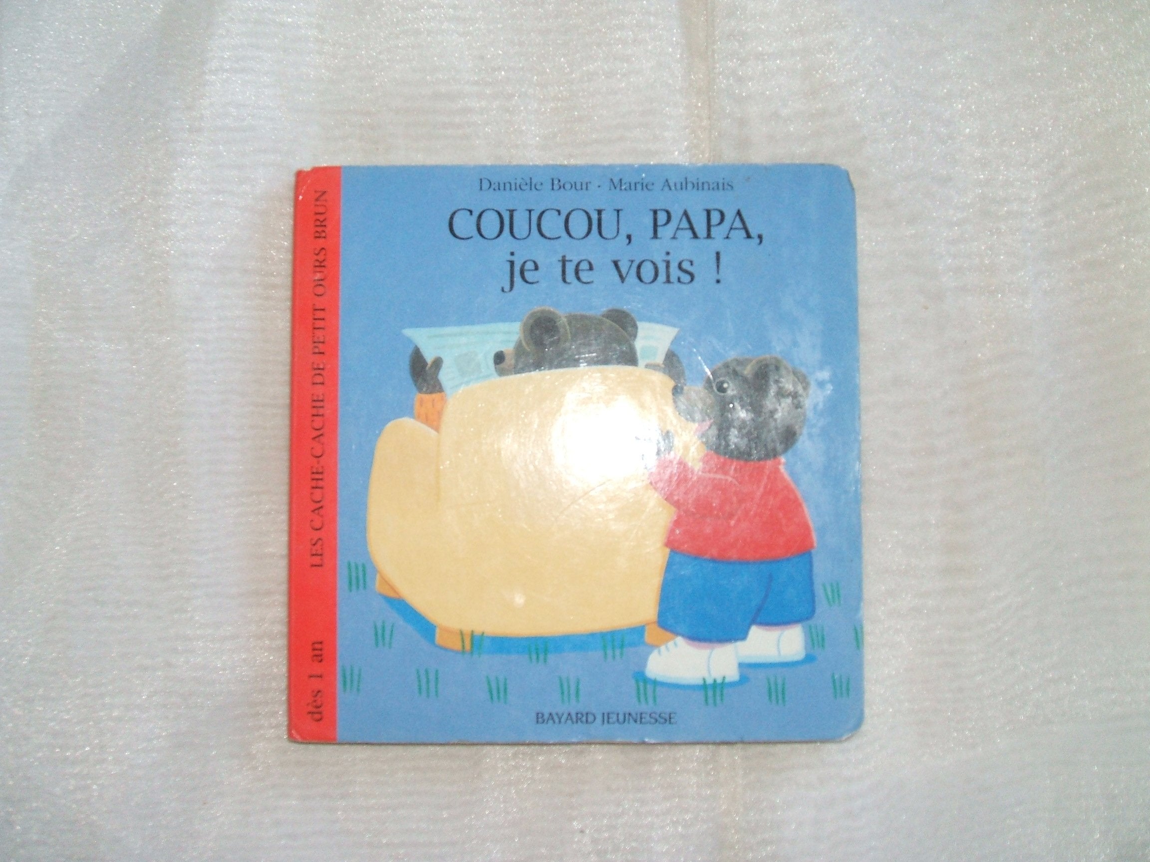 Petit Ours Brun: Coucou, papa, je te vois! Contemporary literature