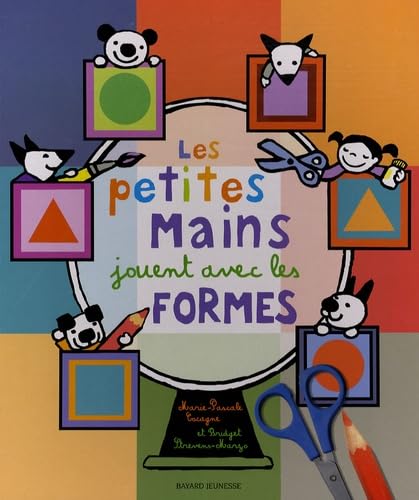 Les petites mains jouent avec les formes Books