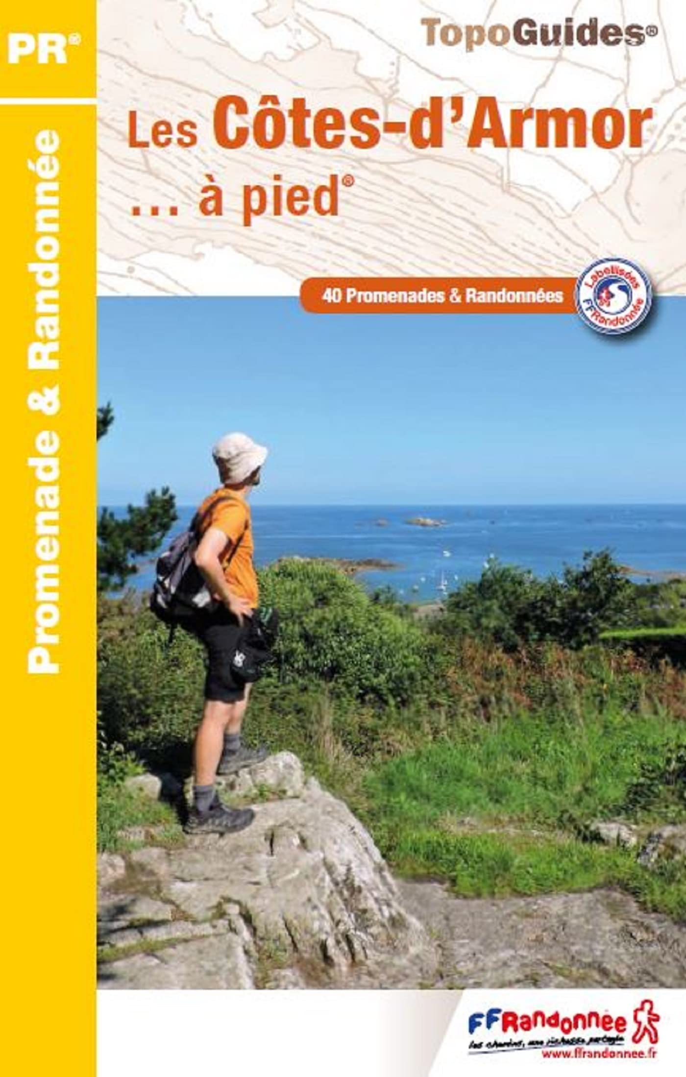 Côtes-d' Armor à pied 40PR (D022): ref D022 (Promenade & Randonnée) Leisure, Home & Garden
