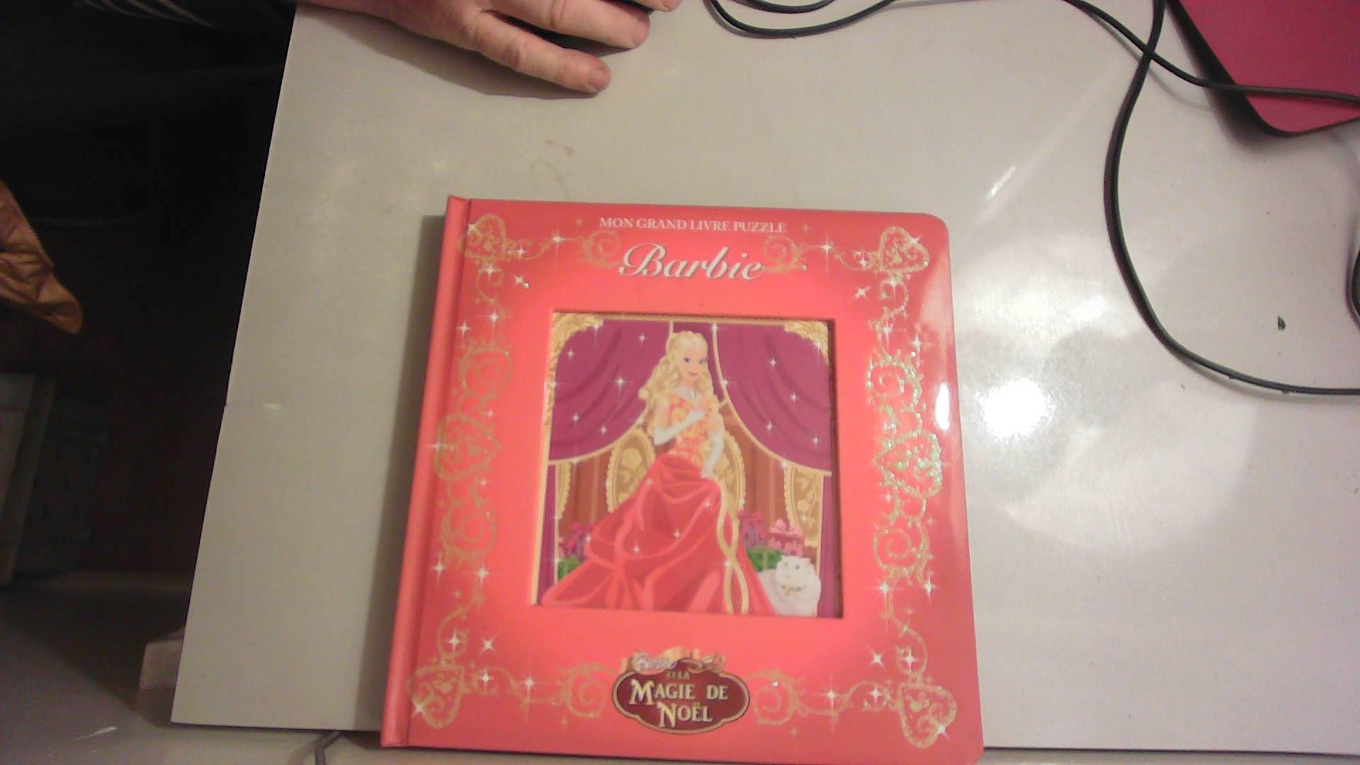 Mon grand livre puzzle : Barbie et la magie de Noël (Livre animé Pop-up à système) Books