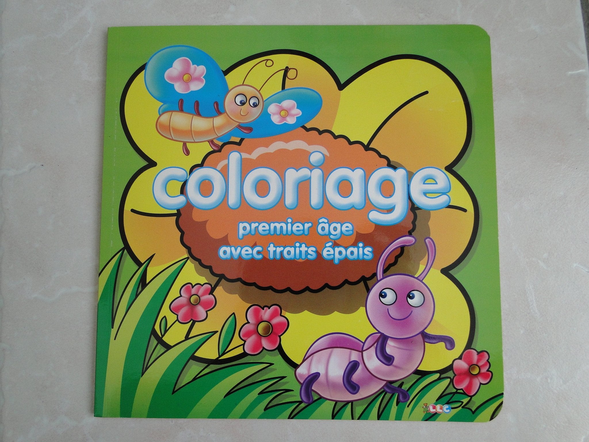 Coloriage premier âge avec trait épais (fond vert) cd