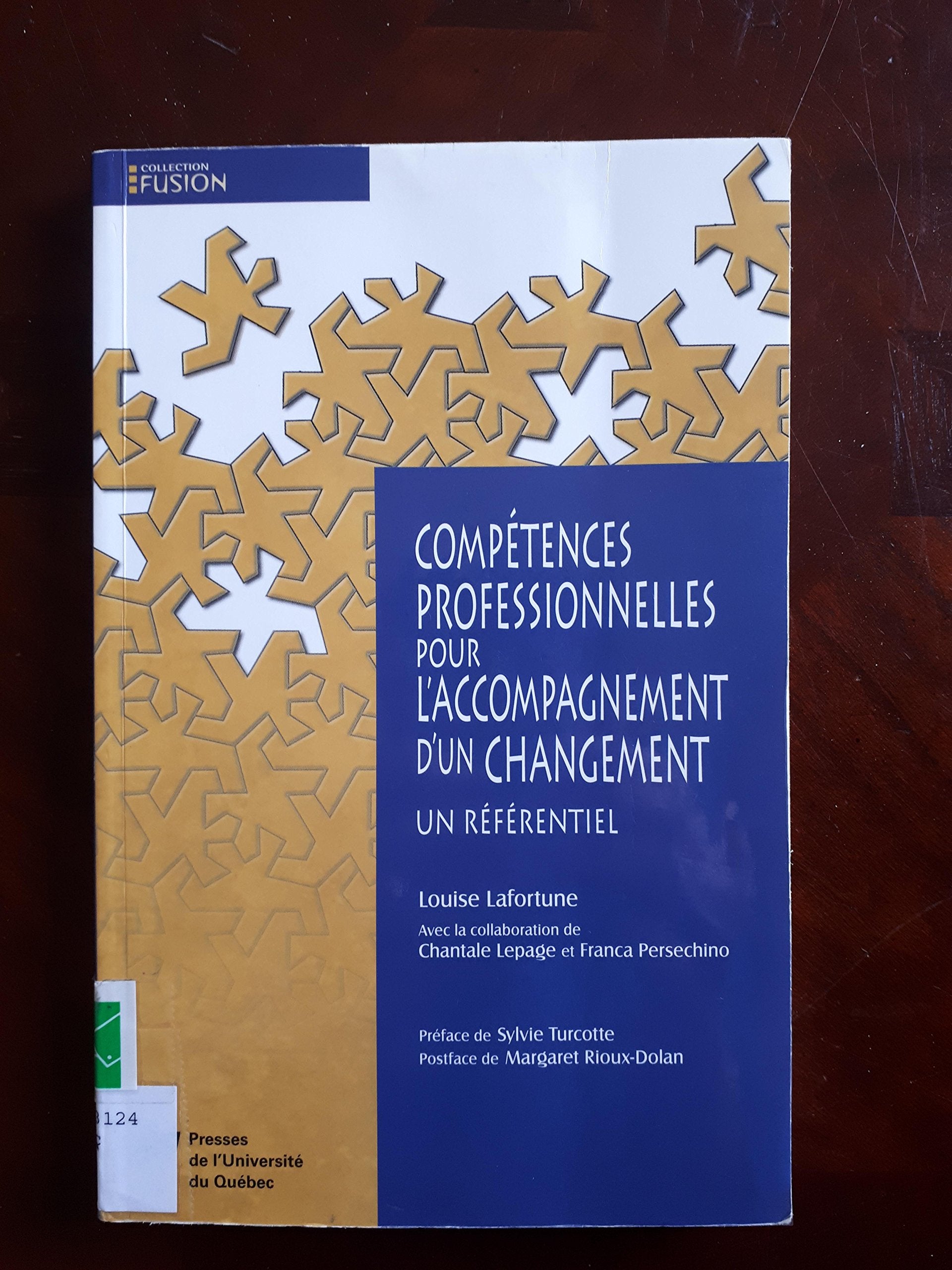 COMPETENCES PROFESSIONNELLES POUR L'ACCOMPAGNEMENT ... book