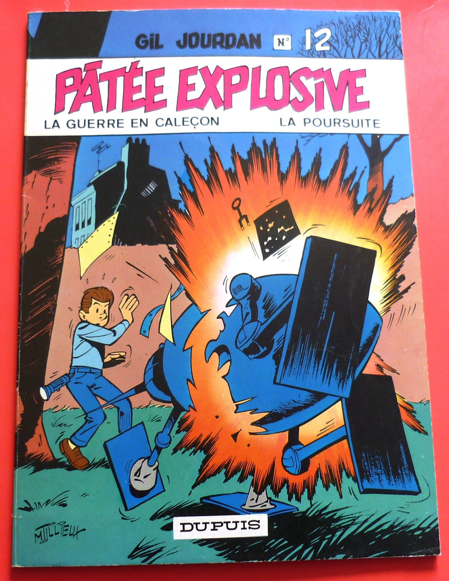 Pâtée explosive / La Guerre en caleçon / La Poursuite book