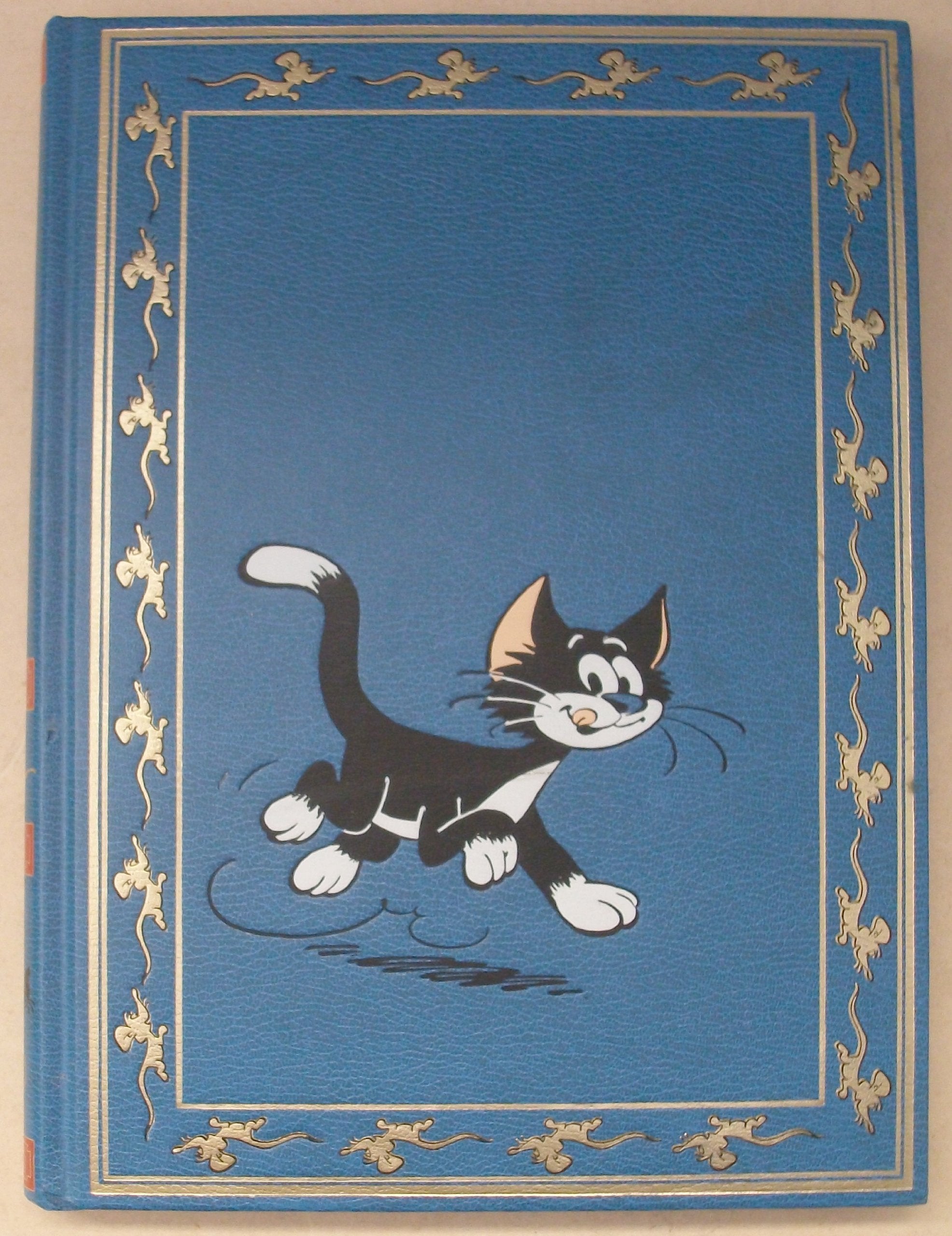 Poussy Rombaldi Tome 11 de l' intégrale Peyo book