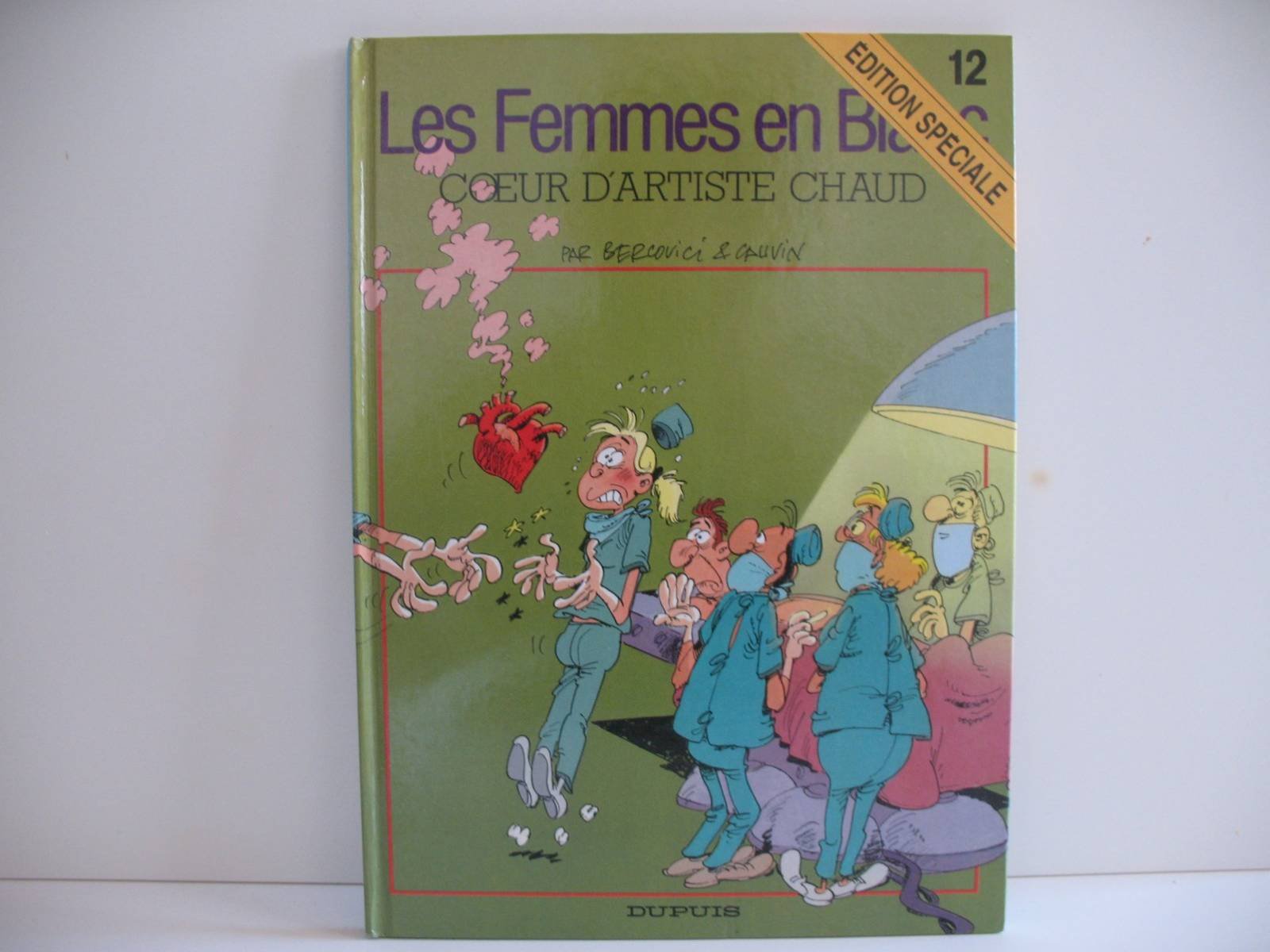 Femmes en blanc n12 coeur d'artiste chaud c (Fonds) Books