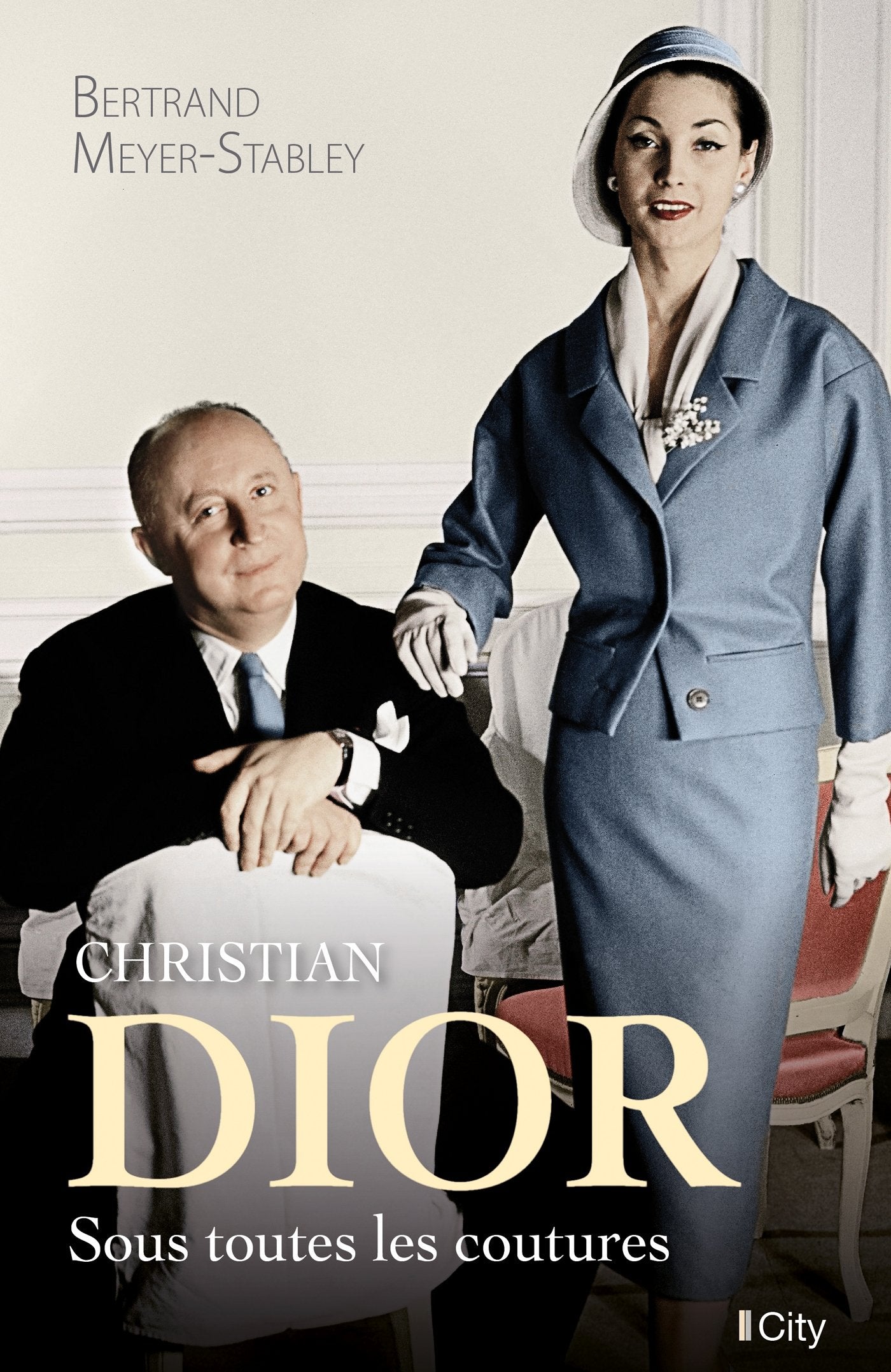 Christian Dior, sous toutes les coutures book