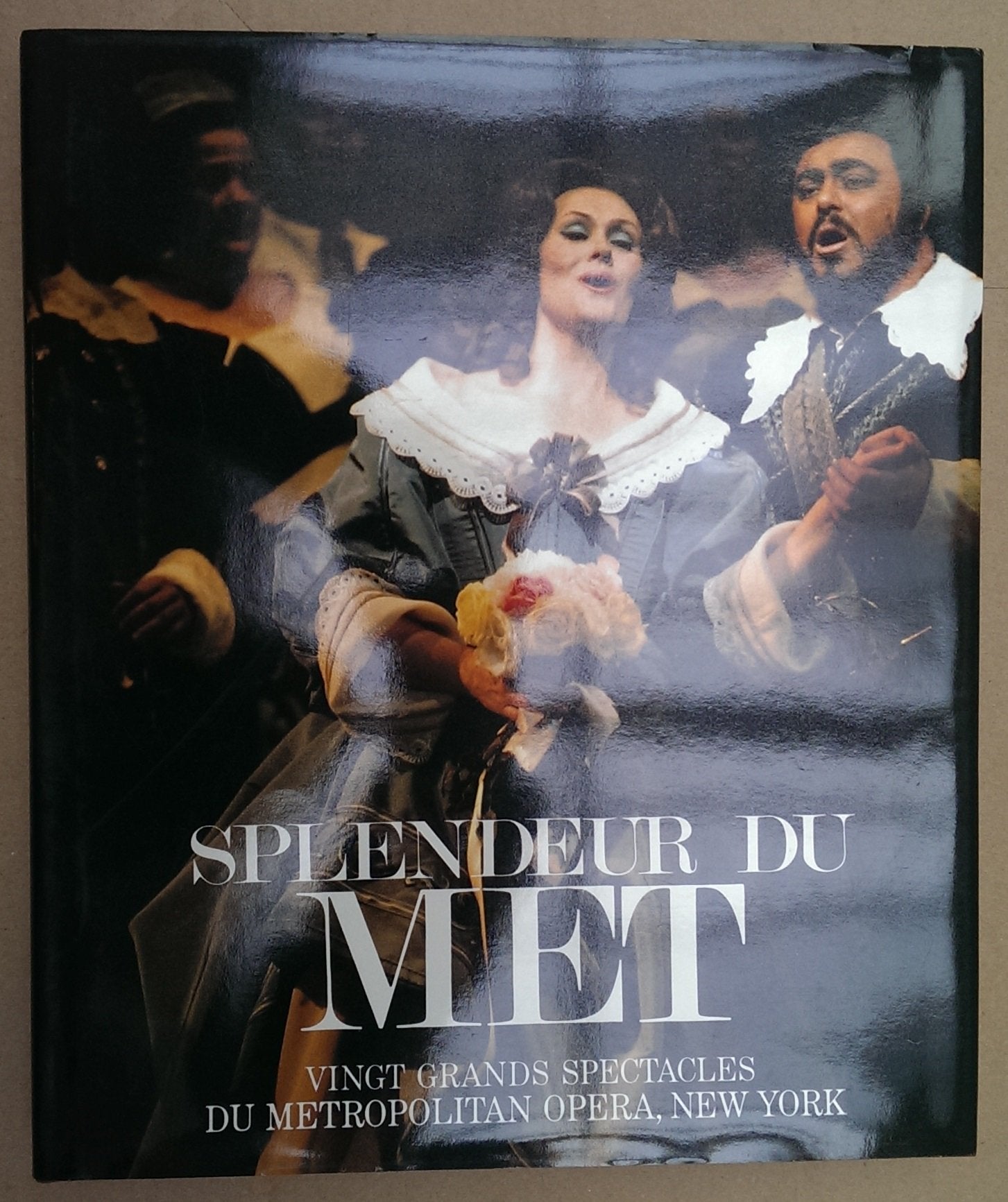 Splendeur du Met, vingt grands spectacles du Métropolitan Opéra, New-York. . book