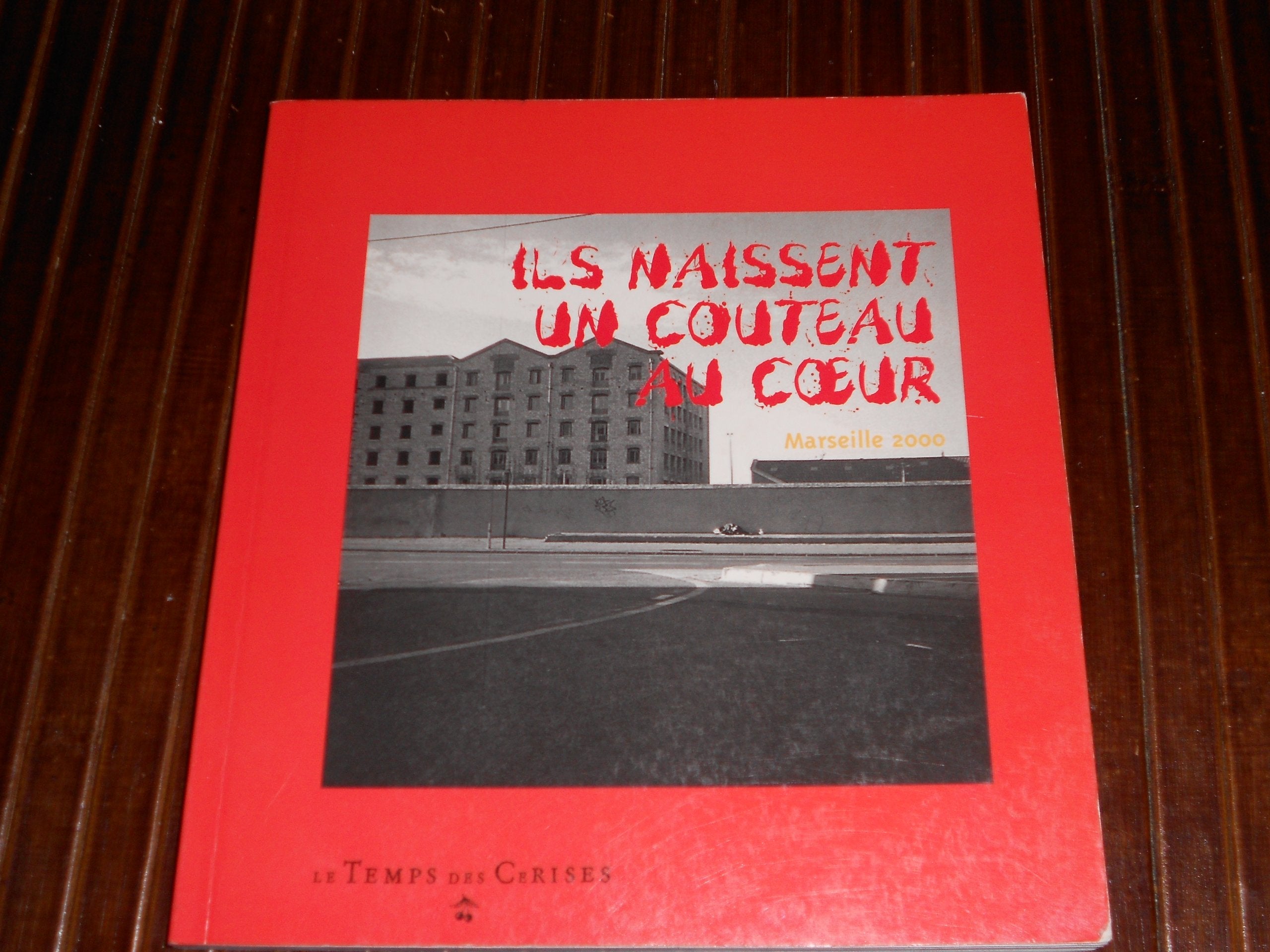 Ils naissent un couteau au coeur book