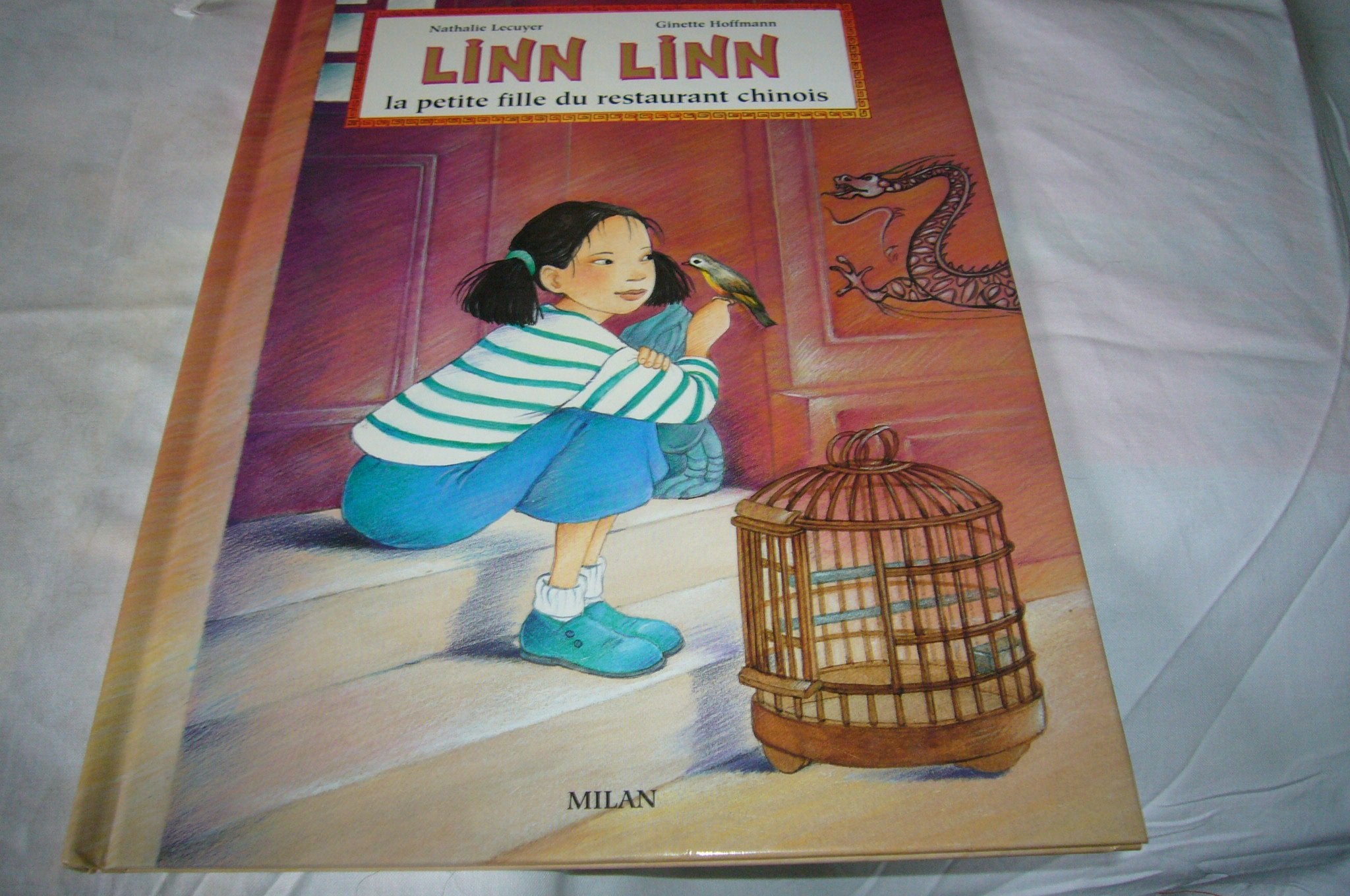 Linn Linn: La petite fille du restaurant chinois Books