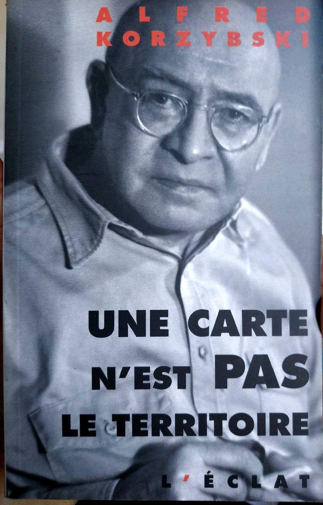 Une carte n'est pas le territoire book
