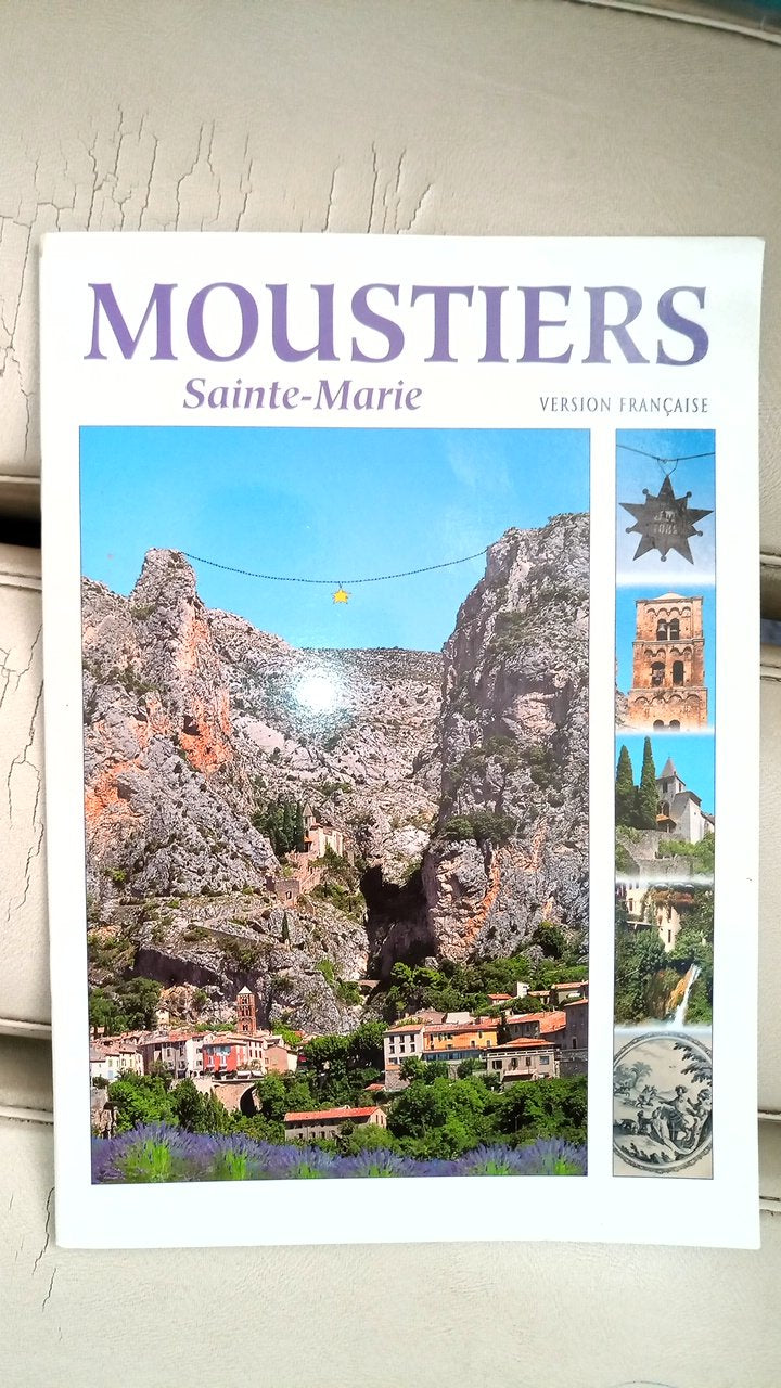Moustiers-Sainte-Marie (Collection As de coeur) book