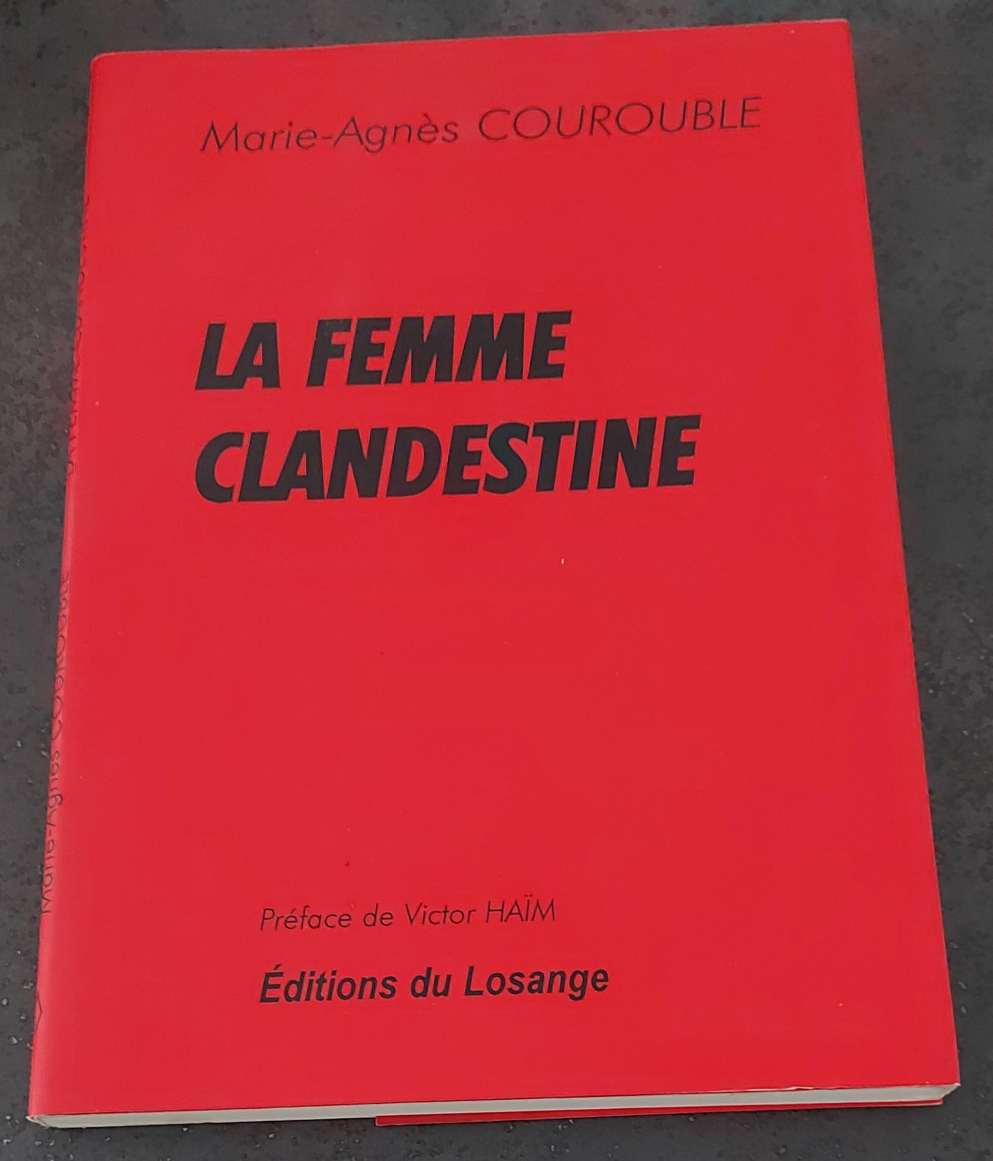 La femme clandestine book