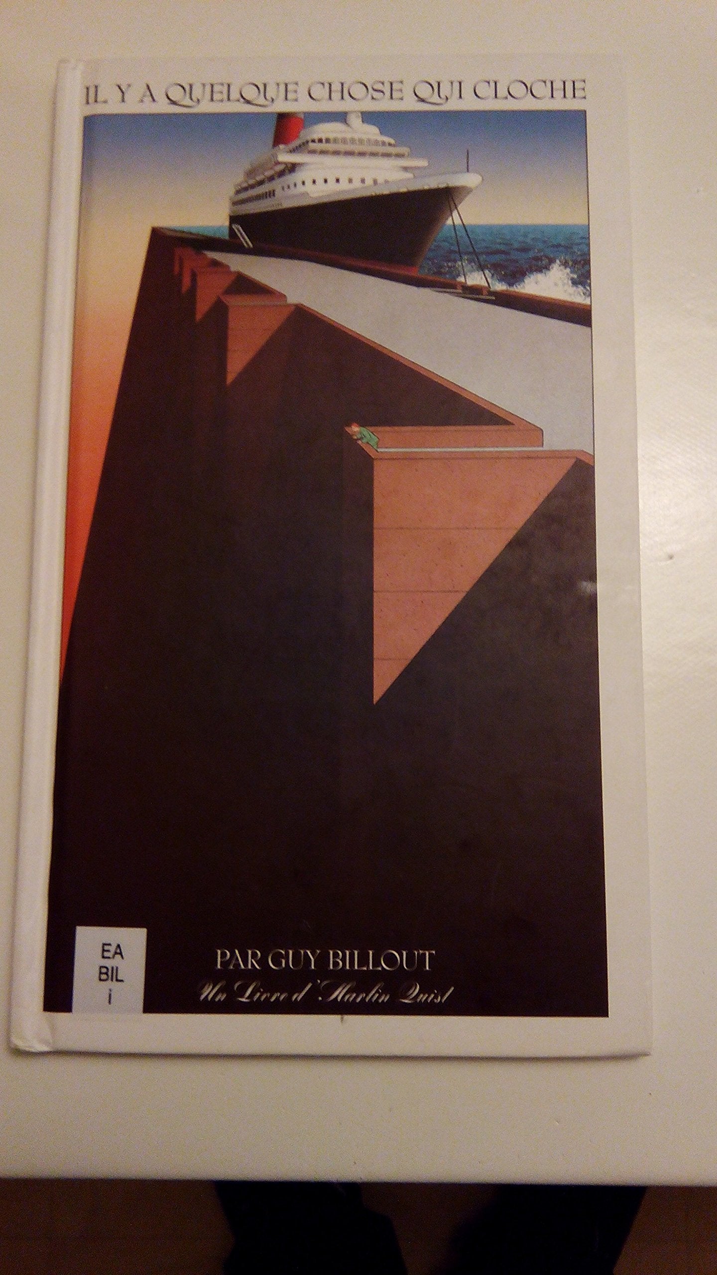 Il y a quelque chose qui cloche book