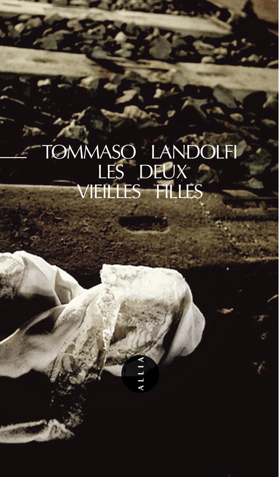 LES DEUX VIEILLES FILLES Contemporary literature