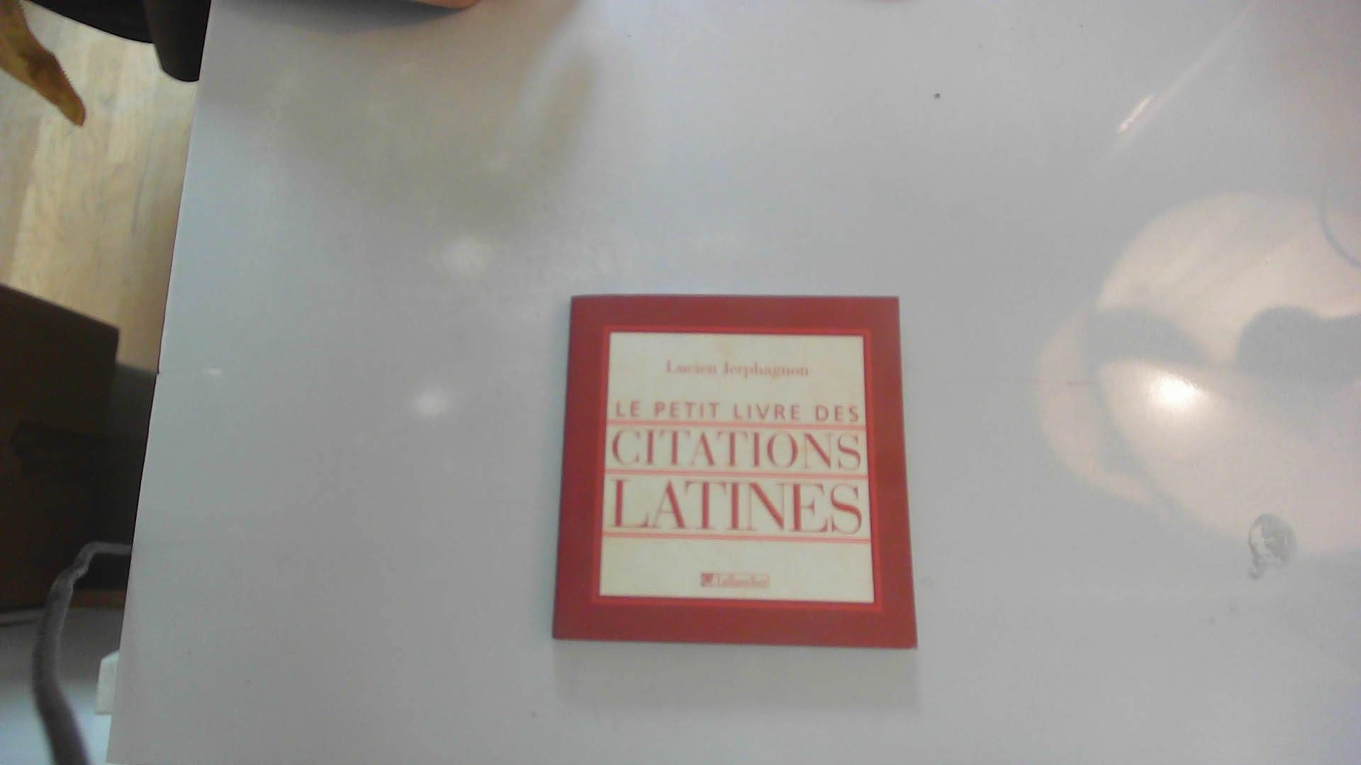 Le petit livre des citations latines Contemporary literature