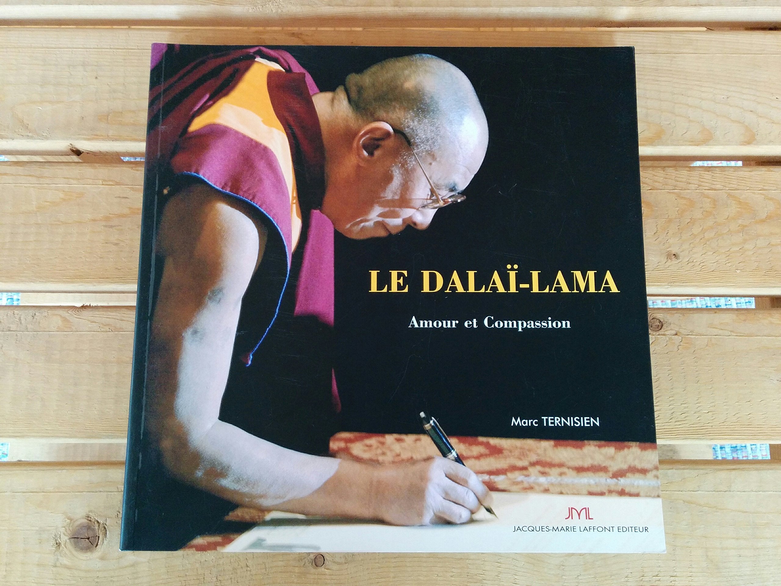Sa Sainteté le XIVe Dalaï-Lama: Amour et Compassion book