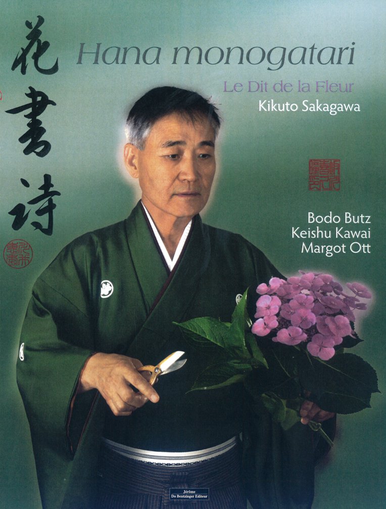 Hana monogatari, le Dit de la Fleur: La beauté et la poésie au fil des saisons Books