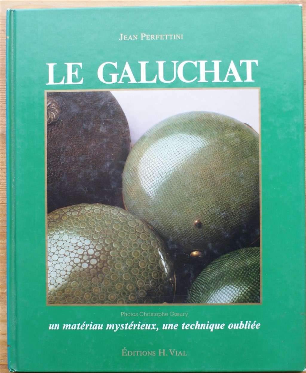 Le galuchat.: Un matériau mystérieux, une technique oubliée Film, Art & Culture