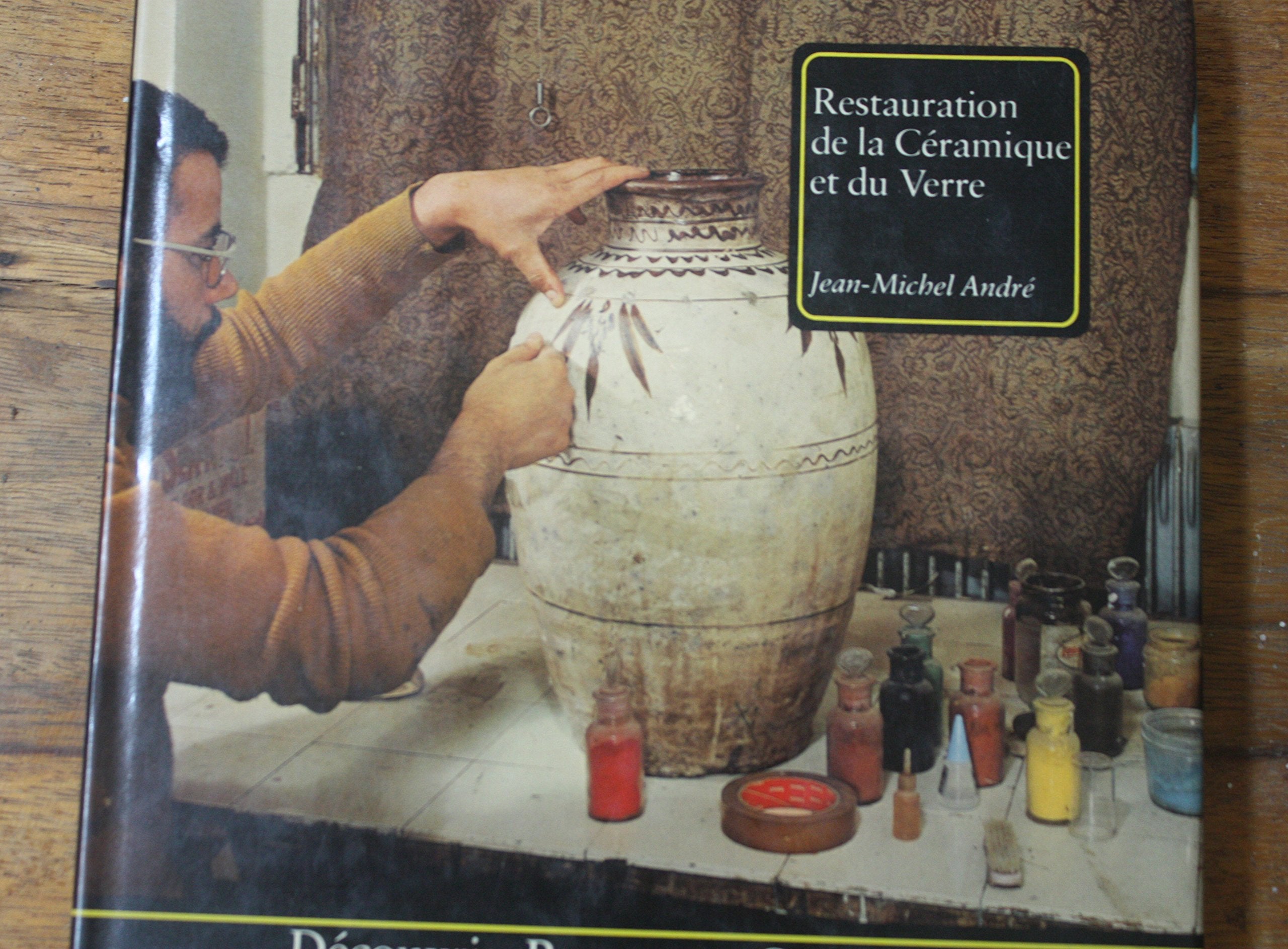 Restauration de la céramique et du verre Books