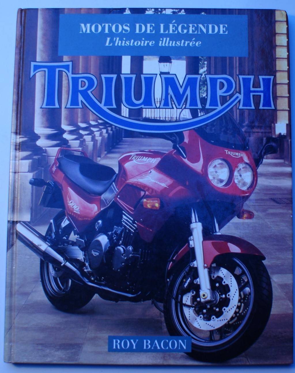Triumph, motos de légende : histoire illustrée Books