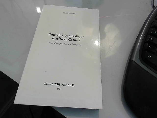 L'Univers symbolique d'Albert Camus : Essai d'interprétation psychanalytique book