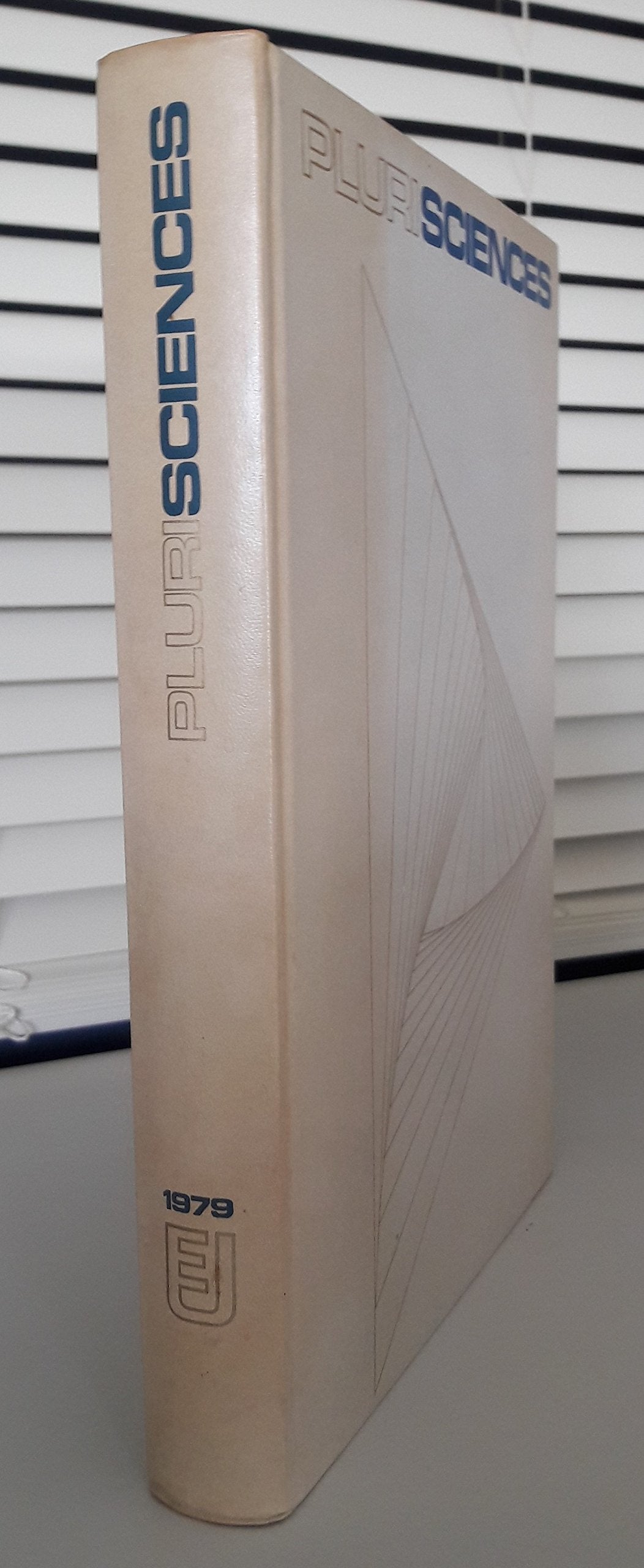 Plurisciences book