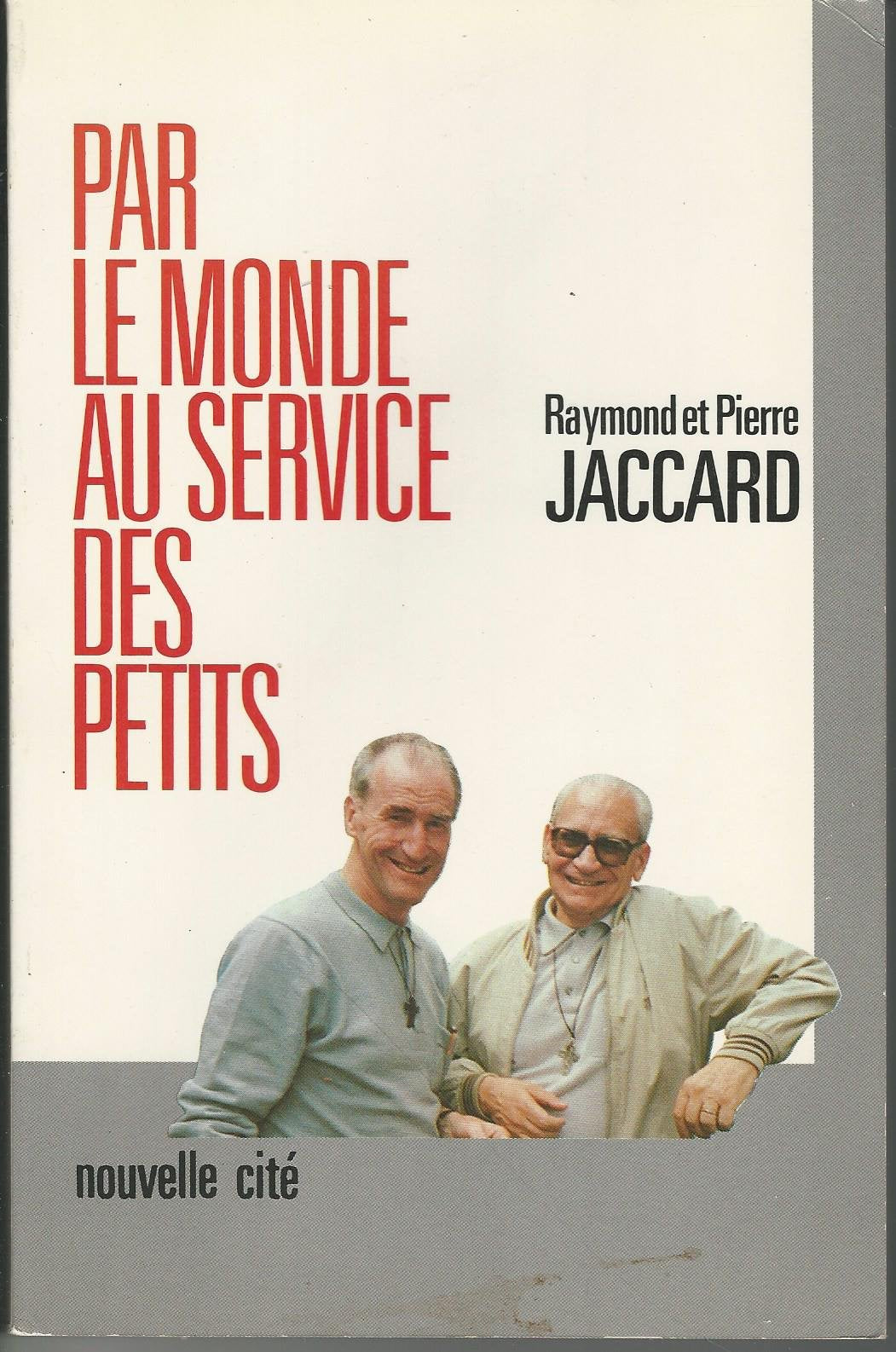 Par le monde au service des petits Religion & Esotericism