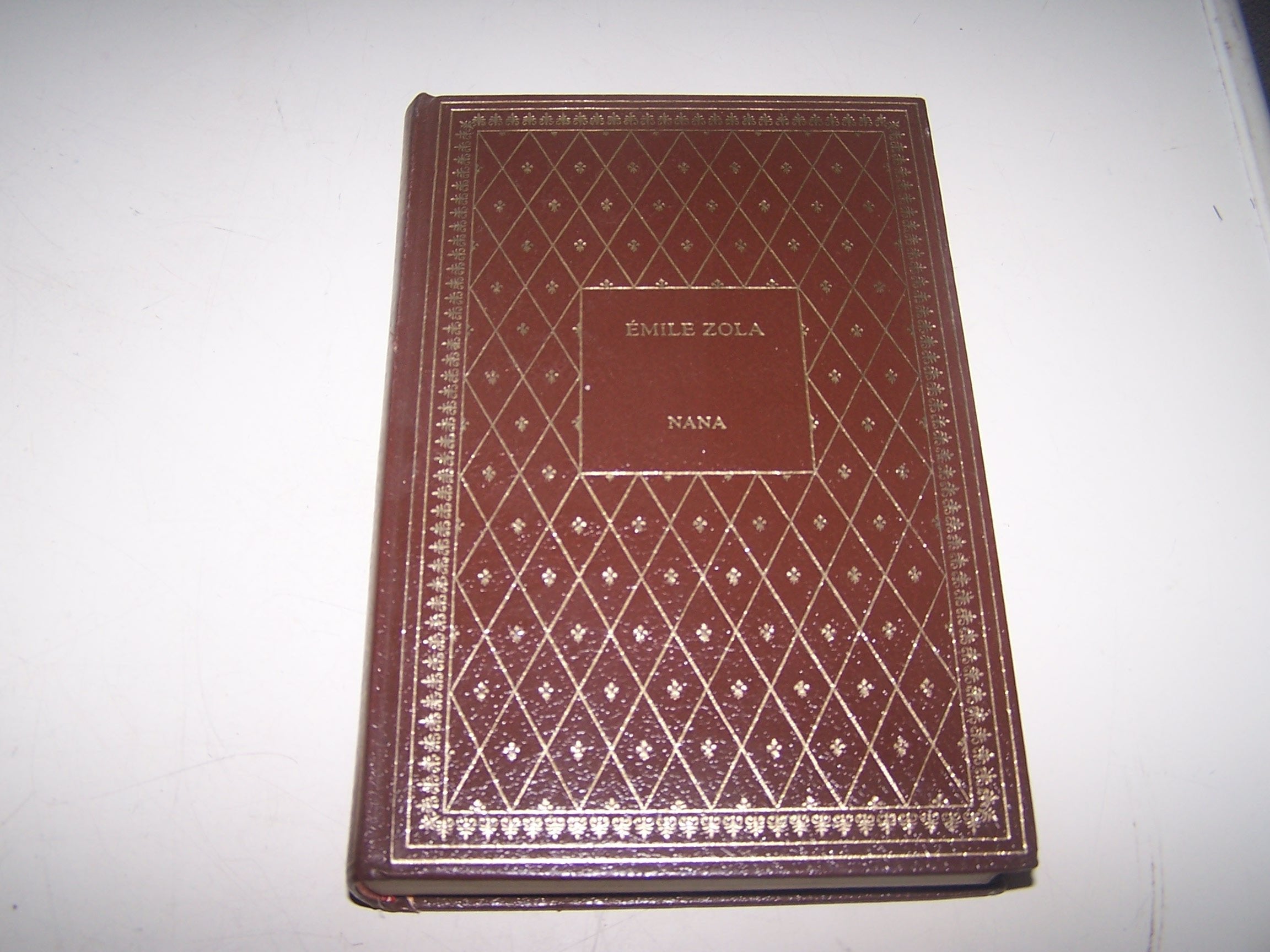 Nana - Collection biblio luxe Books