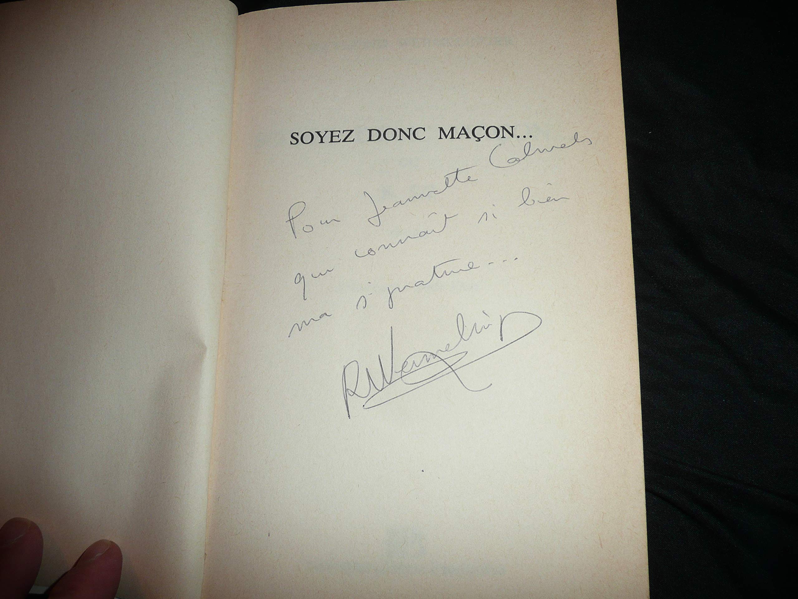 Soyez donc maçon ou K 522 (Collection Populaires d'aujourd'hui) book