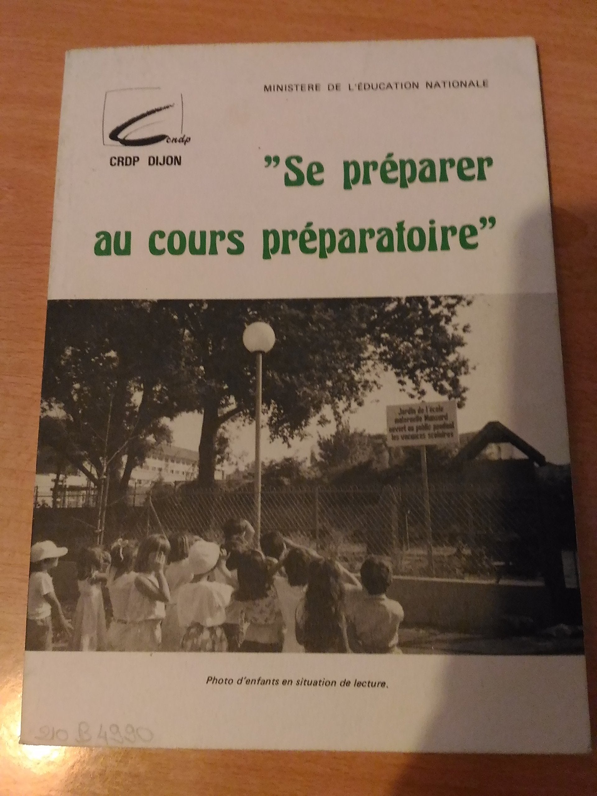 Se préparer au cours préparatoire. Eléments pour une pédagogie de l'oral et de l'écrit en grande section book