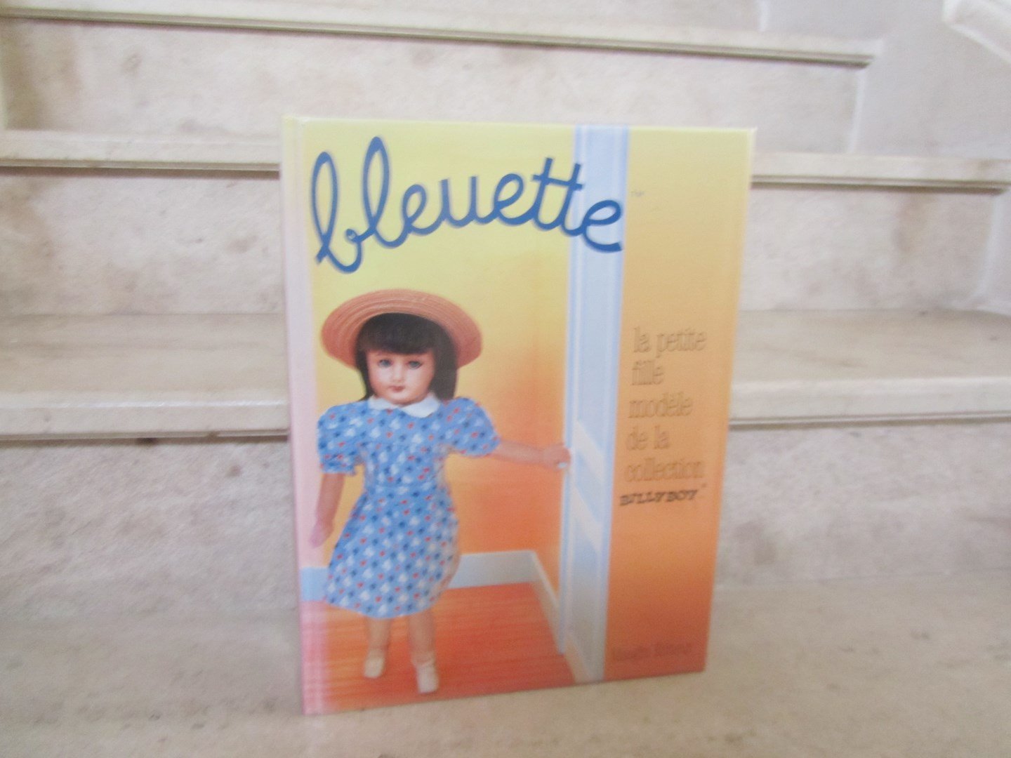 Bleuette : la petite fille modèle de la collection BillyBoy book