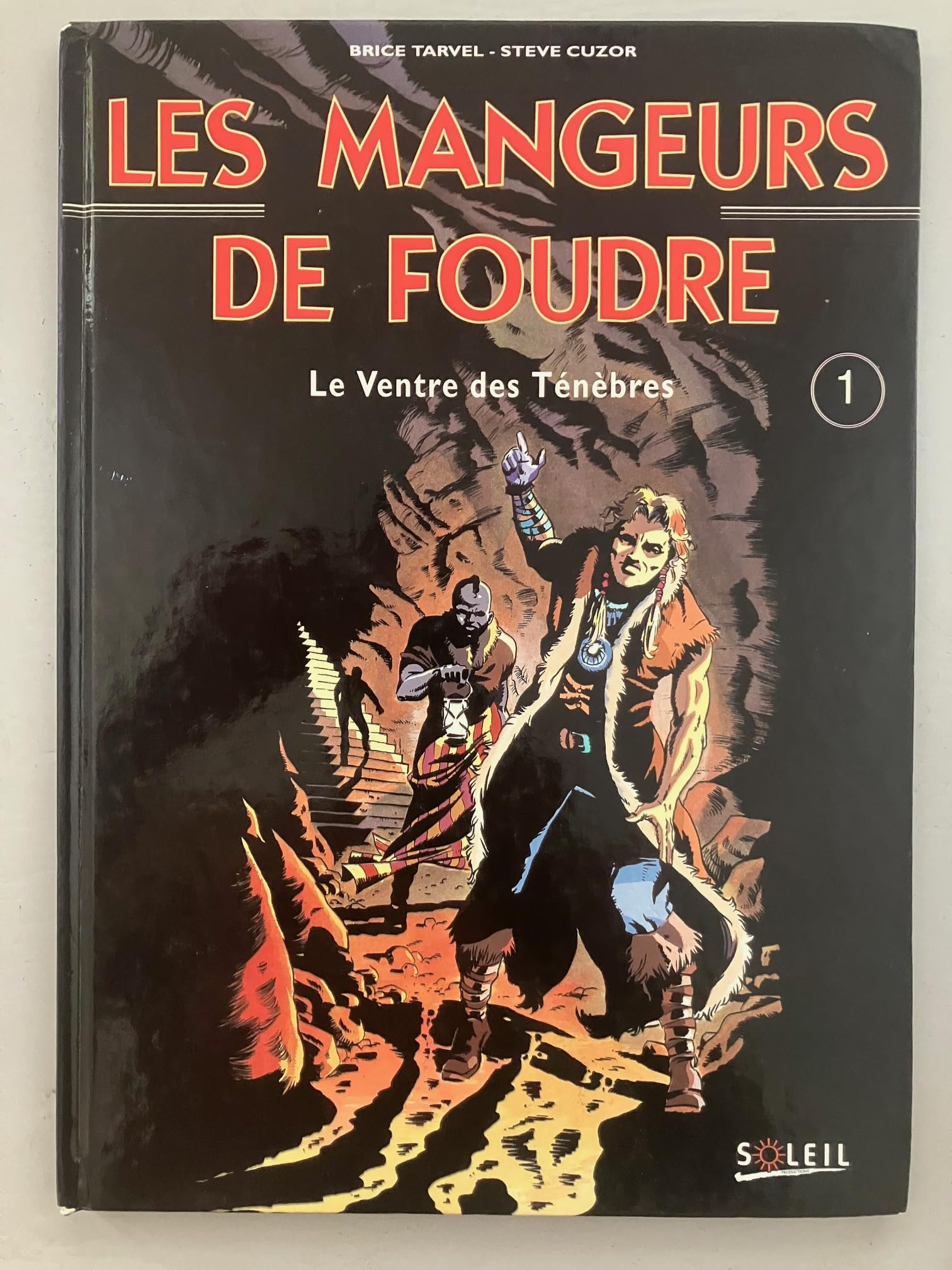 Mangeurs de foudre. Vol. 1. Le ventre des ténèbres book