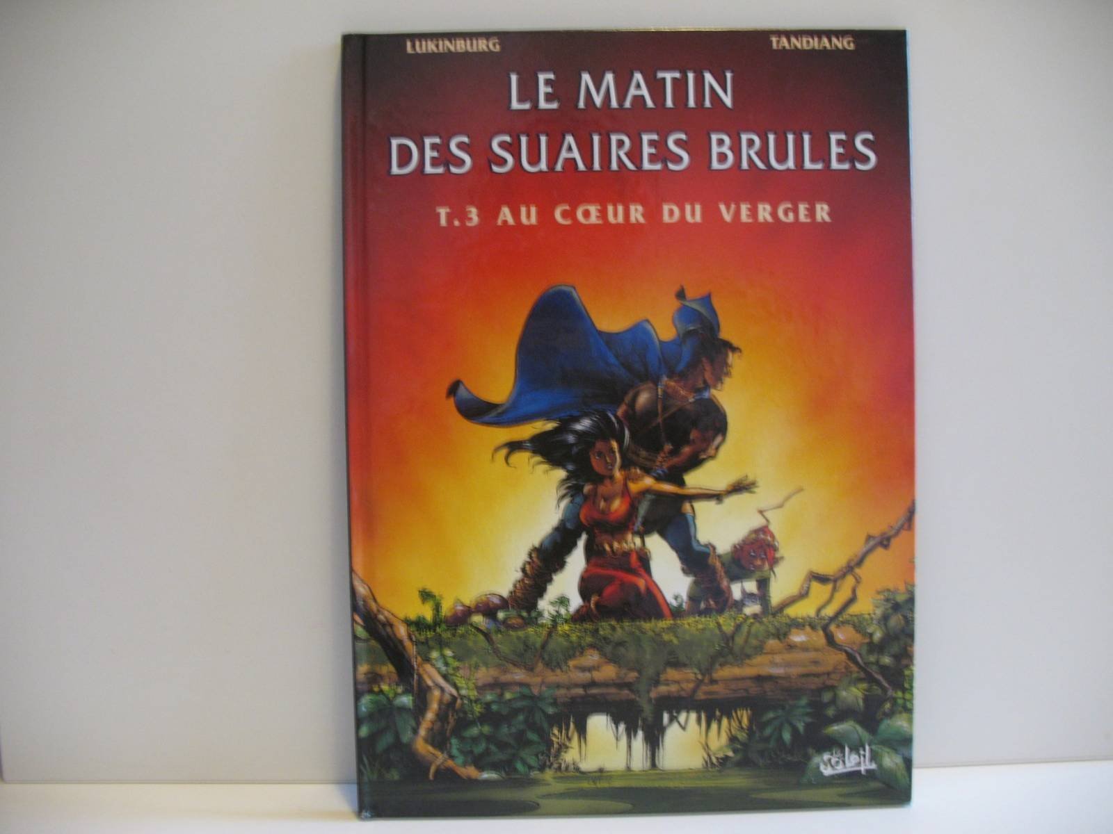 Le Matin des suaires brûlés, tome 3 : Au coeur du verger book