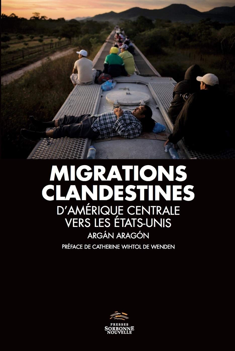 Migrations clandestines d’Amérique centrale vers les États-Unis book