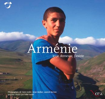 Arménie : ici je demeure, j'existe : reportage photo-poétique book