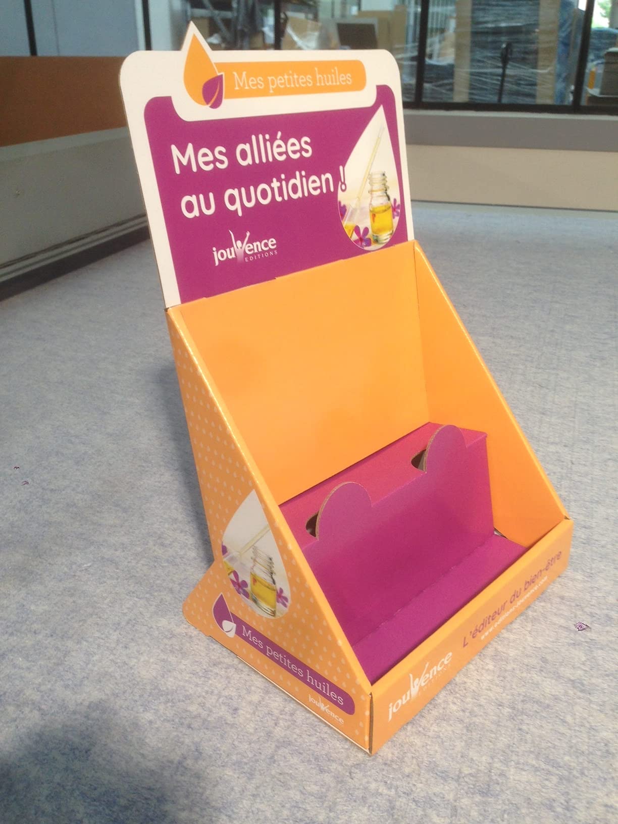 PLV vide comptoir mes petites huiles book