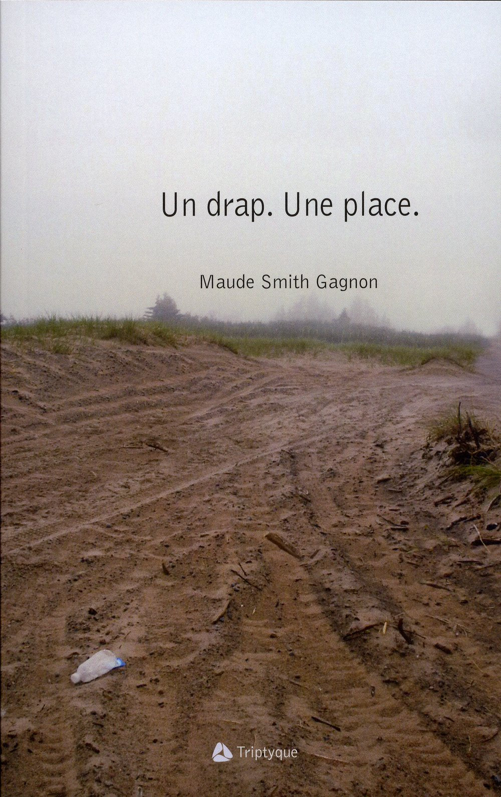 UN DRAP, UNE PLACE Poetry