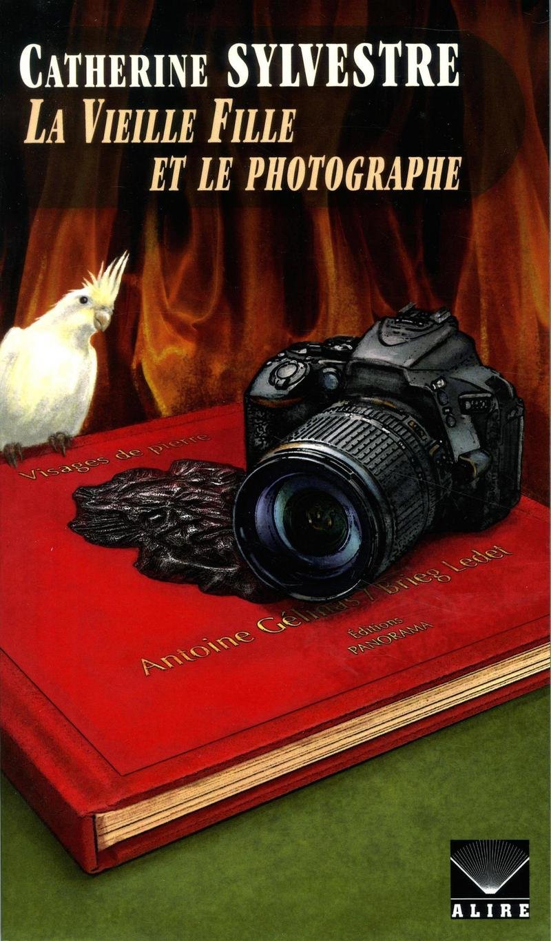 La vieille fille et le photographe Contemporary literature