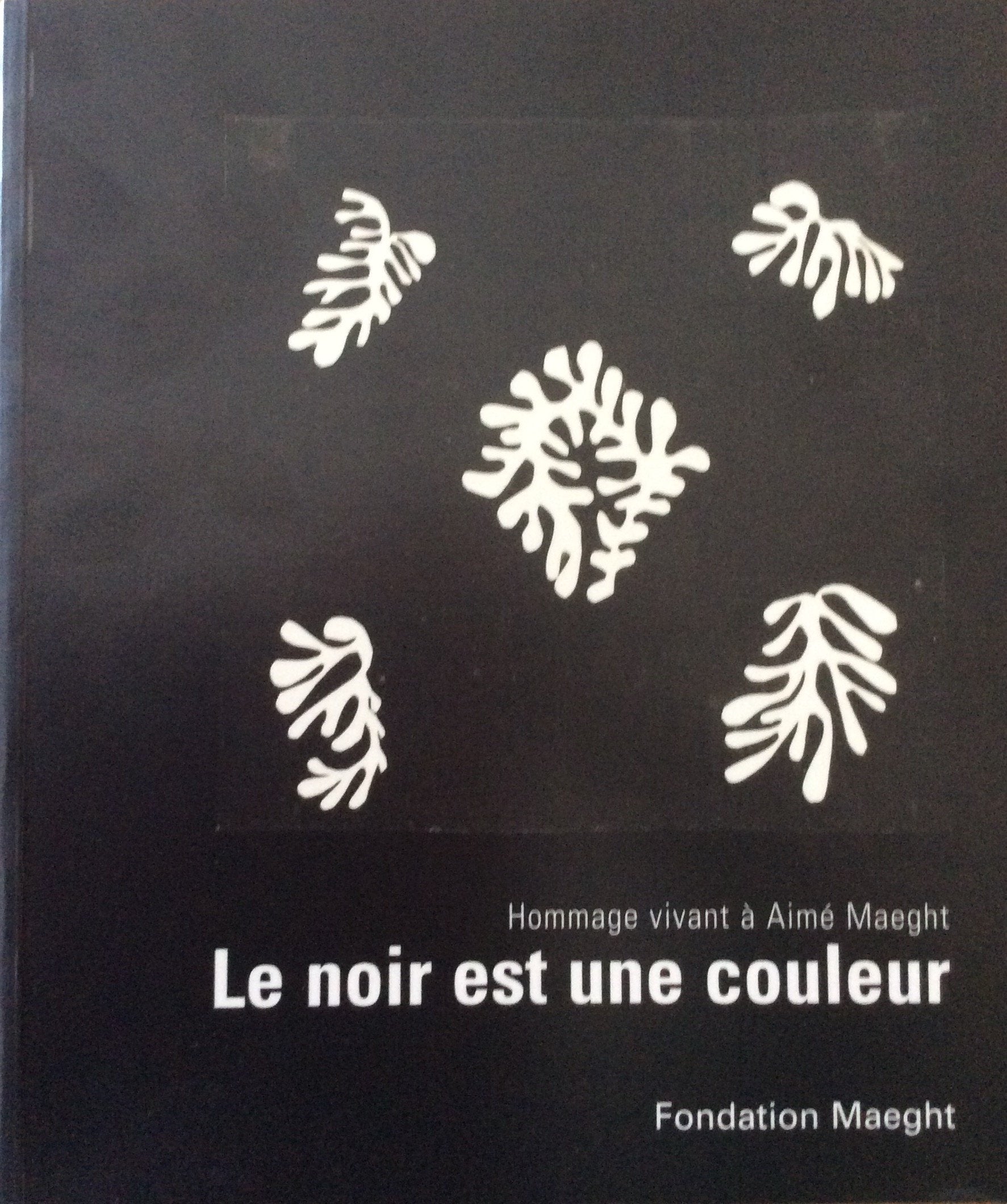Le noir est une couleur Books