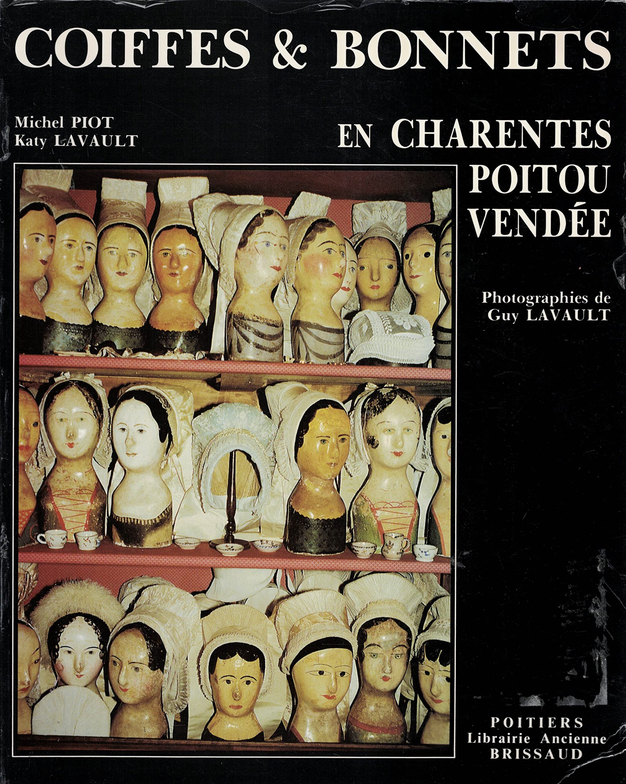Coiffes et bonnets en Charentes Poitou Vendee Books