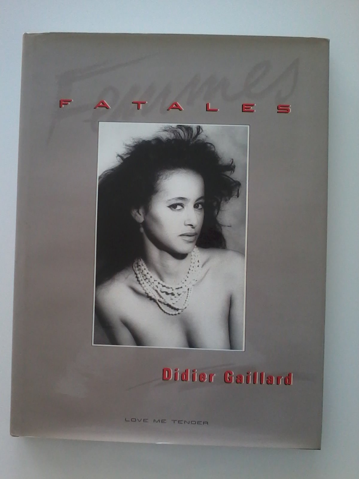 Femmes fatales. Books