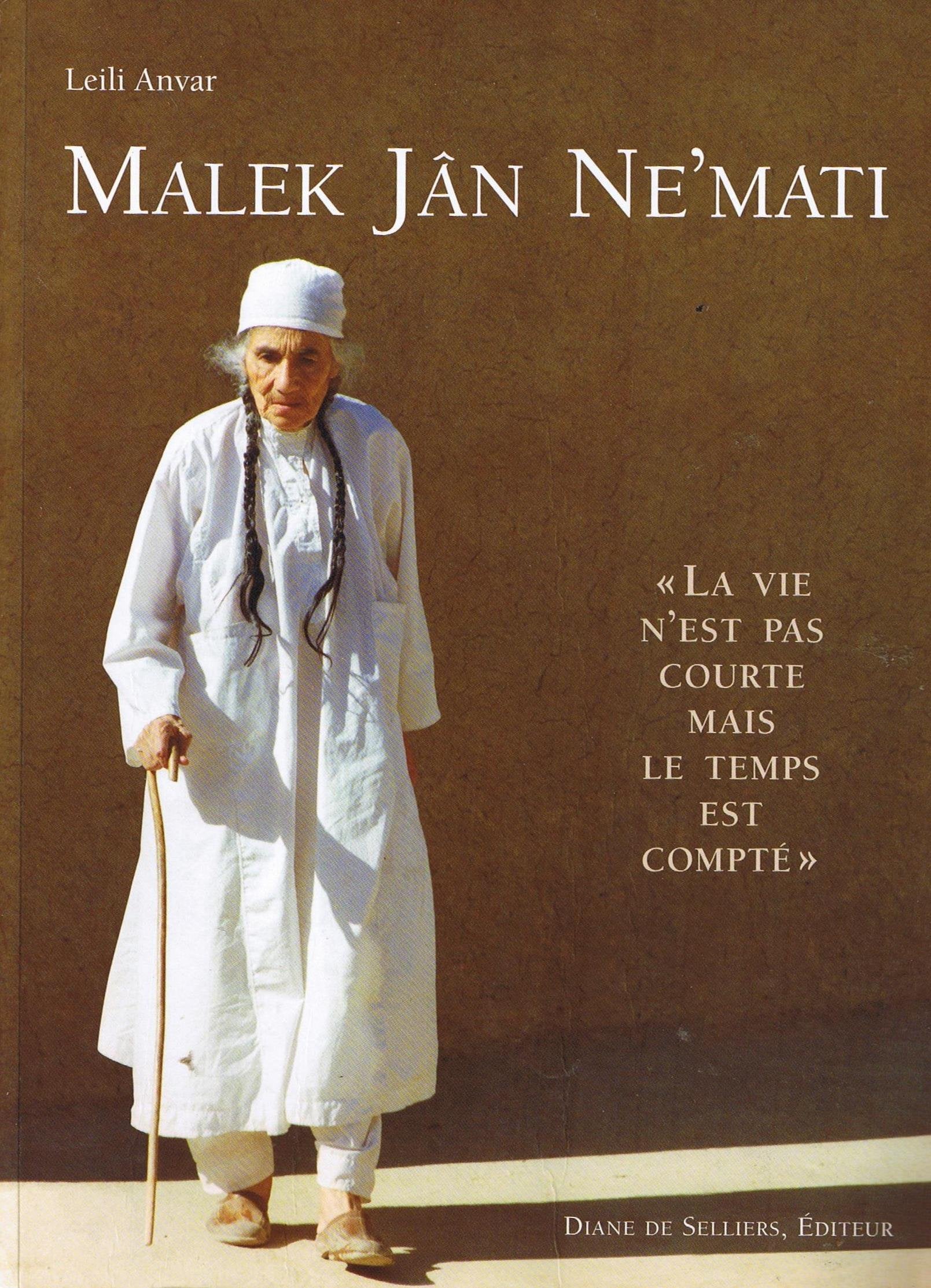 LA VIE N'EST PAS COURTE MAIS LE TEMPS EST COMPTE Books