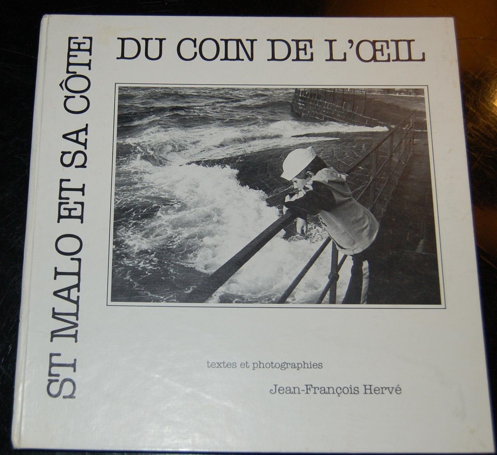 Saint-Malo et sa côte, du coin de l'oeil Books