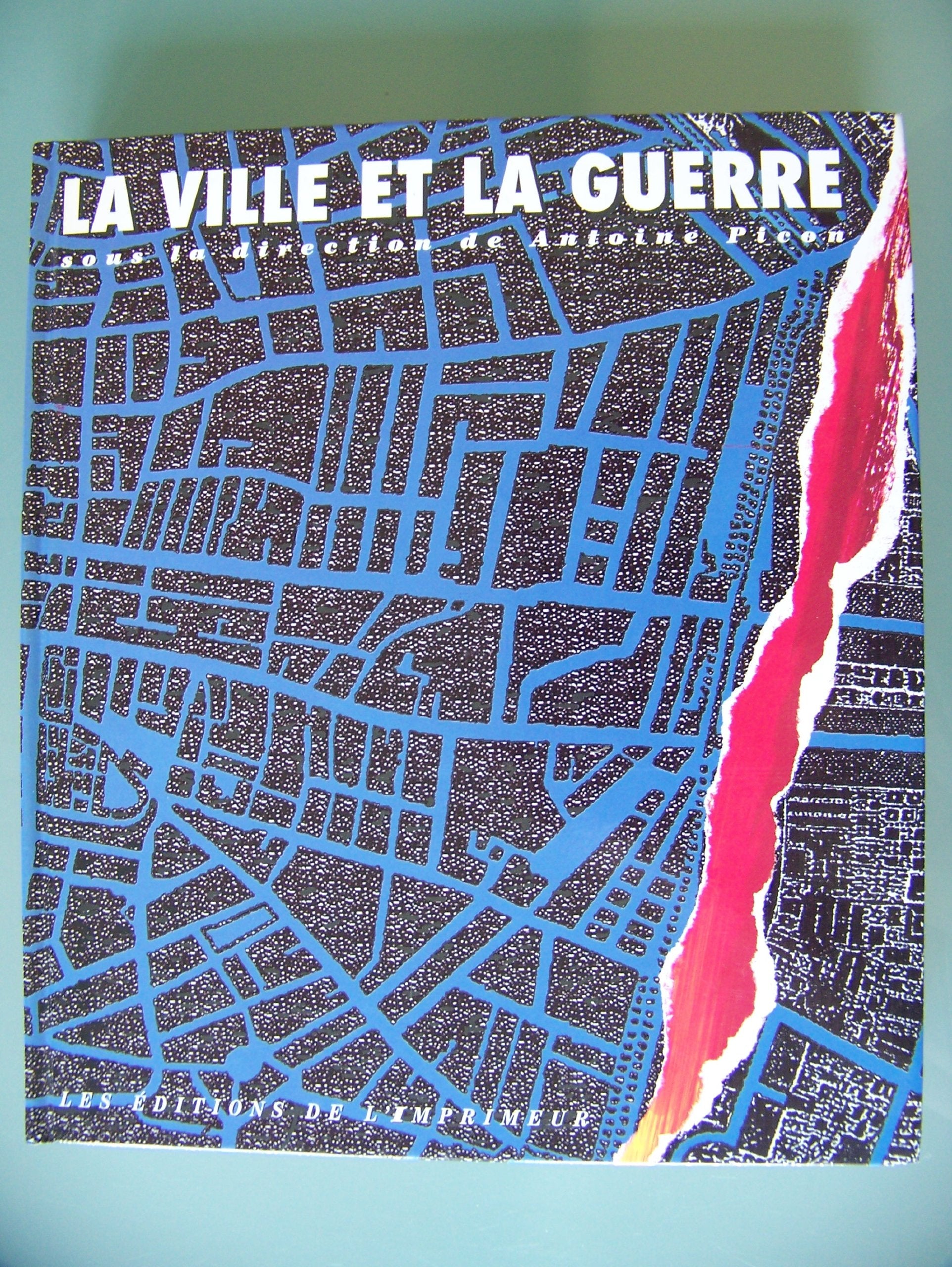 La ville et la guerre Books