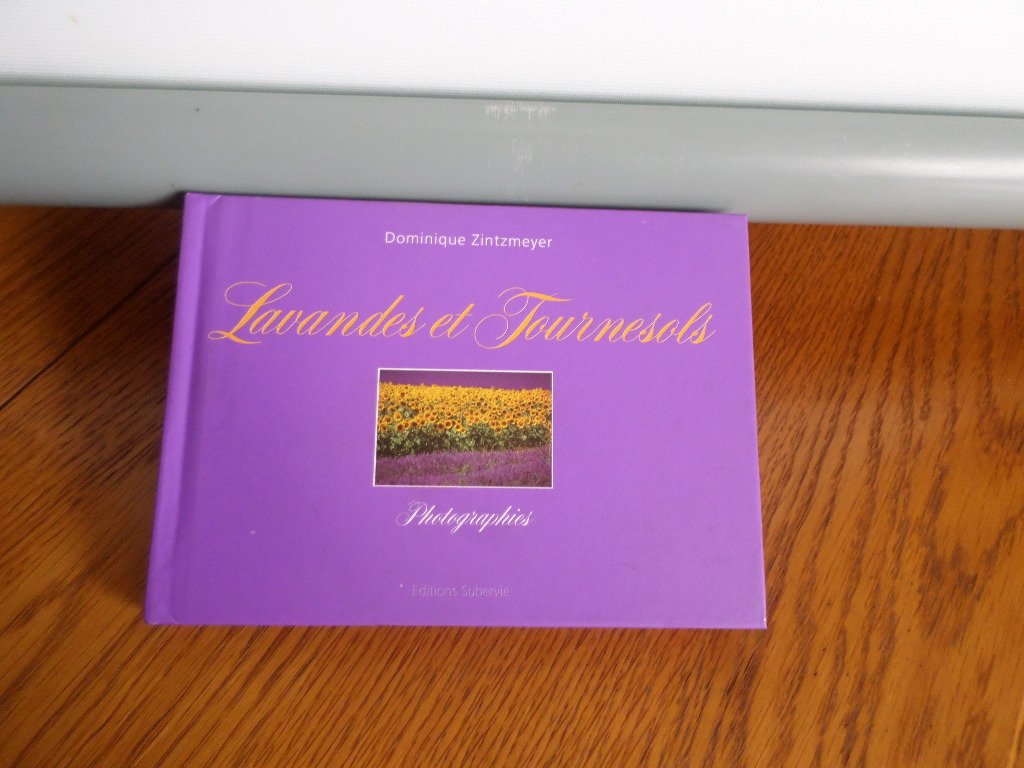 Lavandes et tournesols book