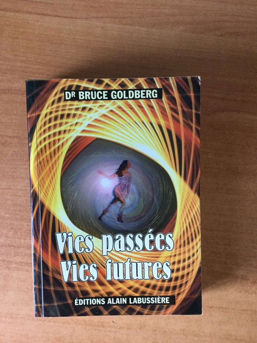 VIE PASSEES VIE FUTURES Books