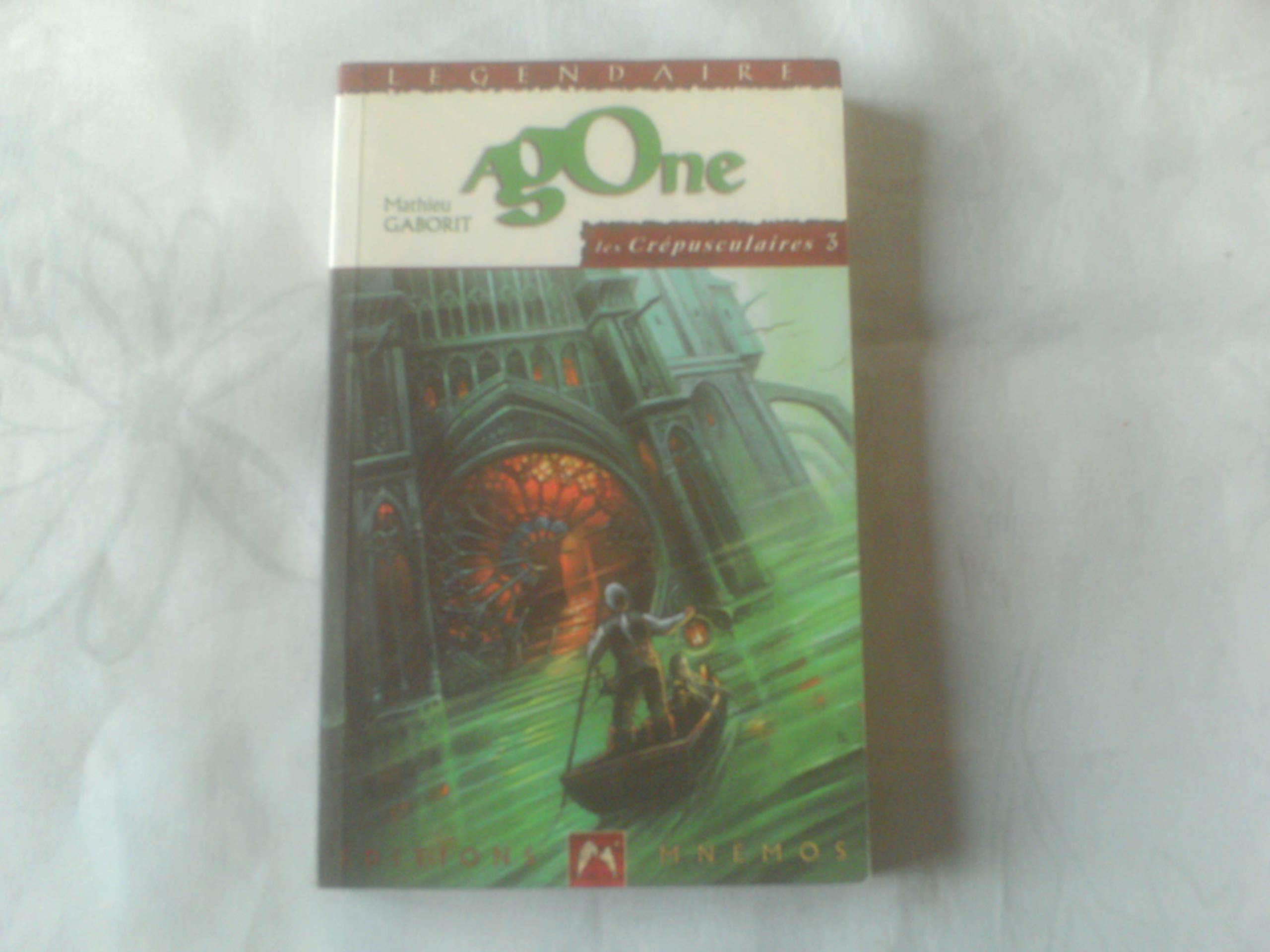 Chroniques des crépusculaires, N° 3 : Agone Books