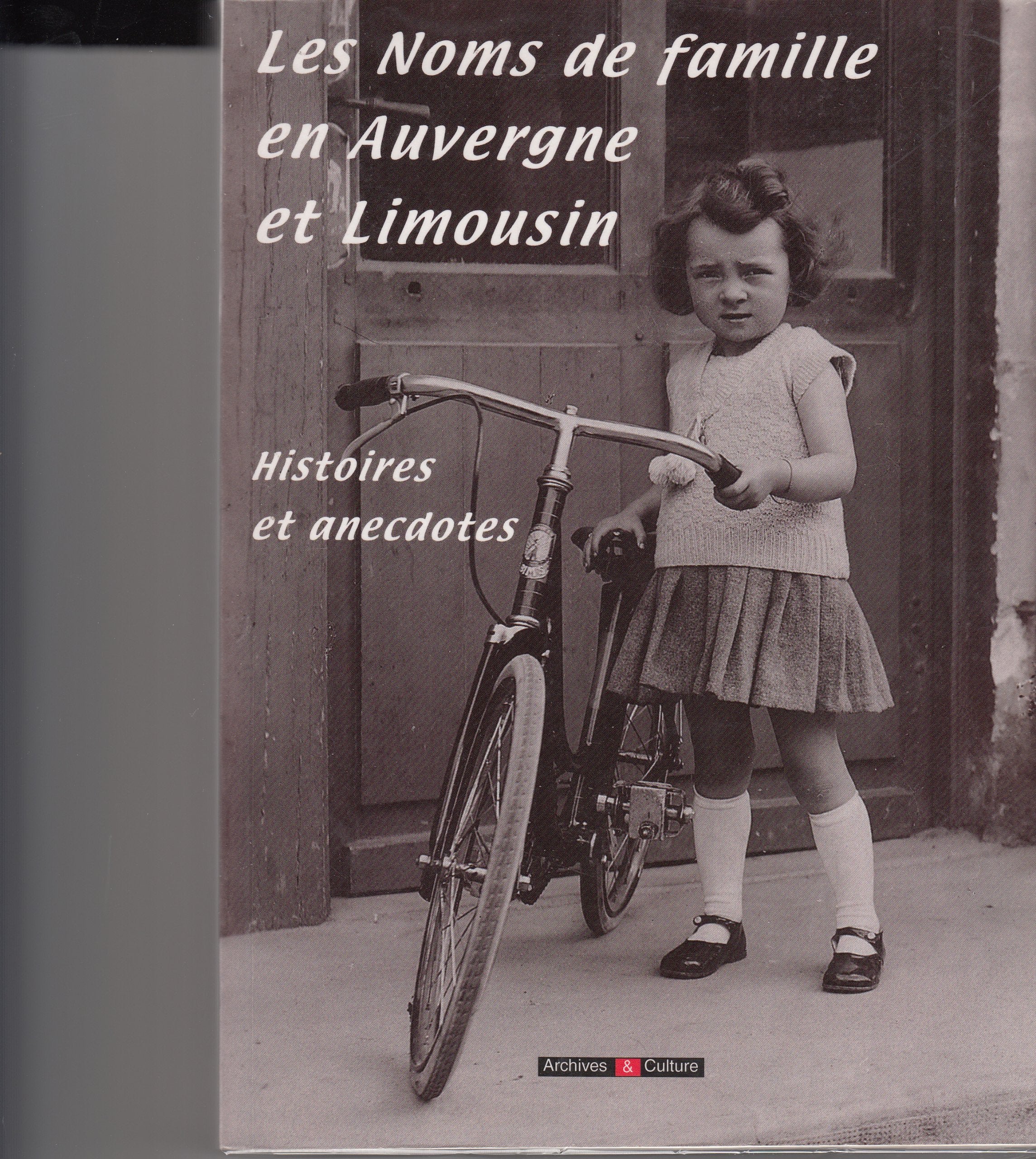 Les noms de famille en Auvergne et Limousin Books